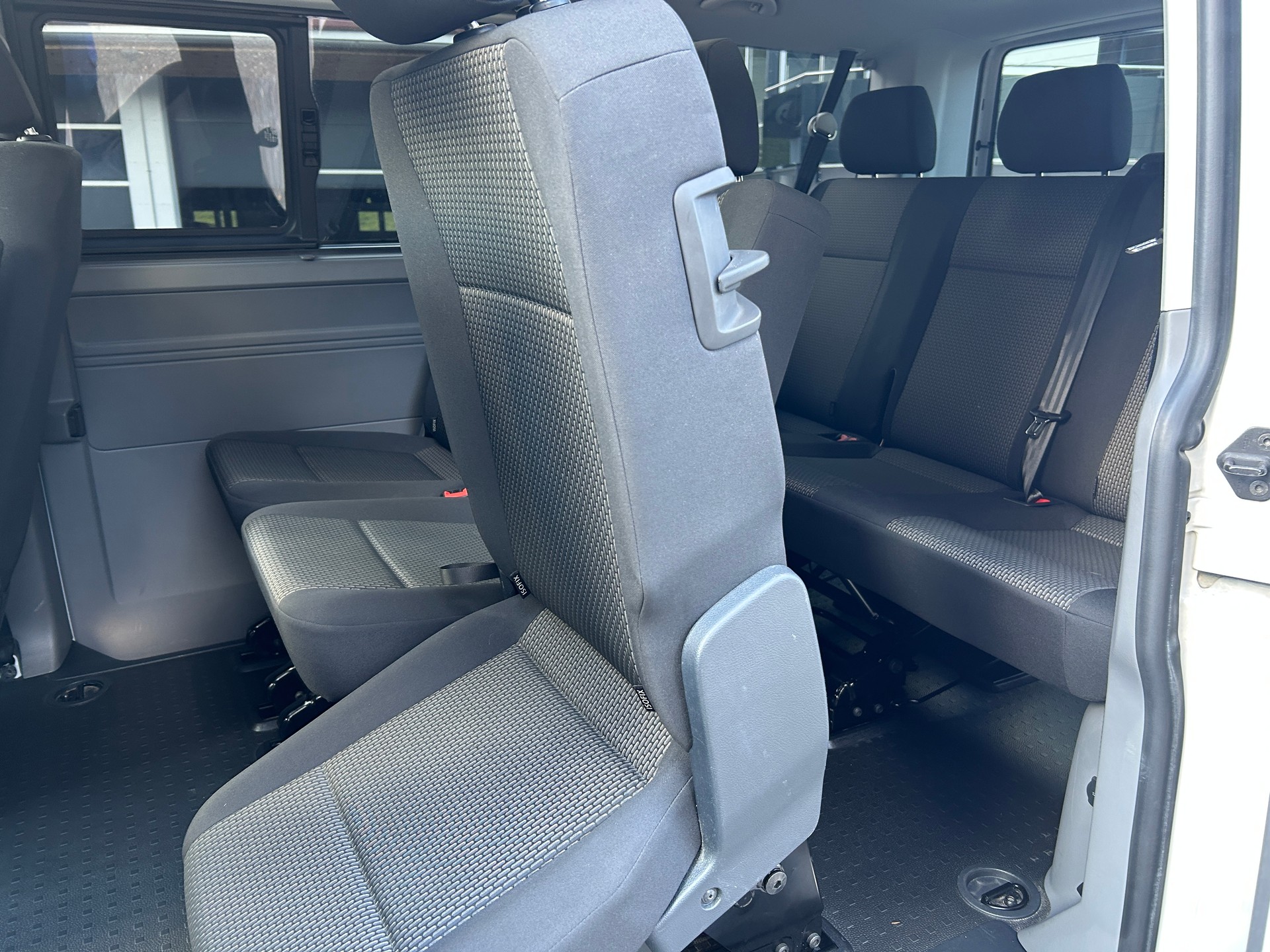 VW T6.1 2.0 TDI Caravelle 4Motion Trendline-image-14