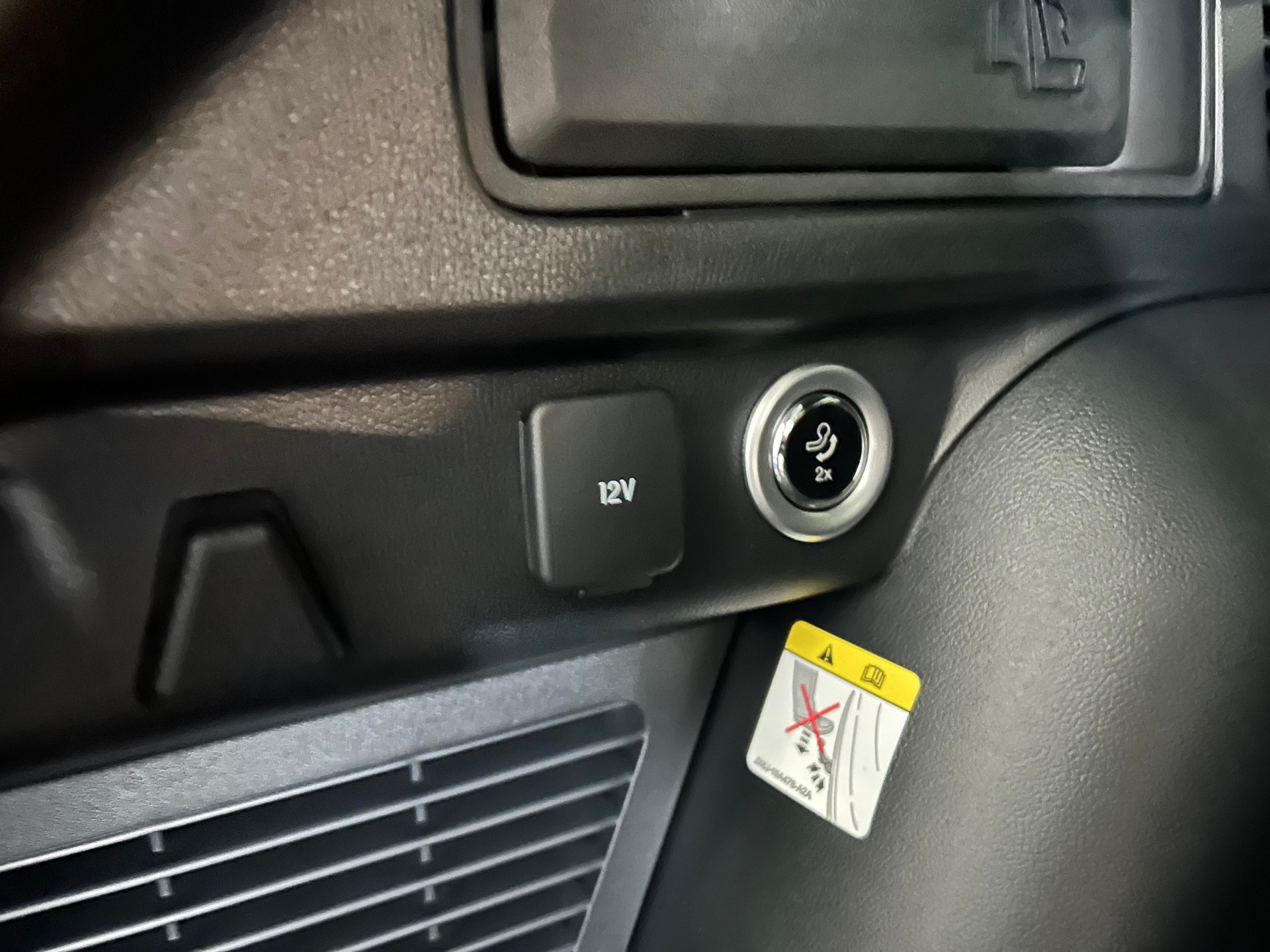 FORD Kuga 2.5 FHEV Sound Edition 4WD-image-18