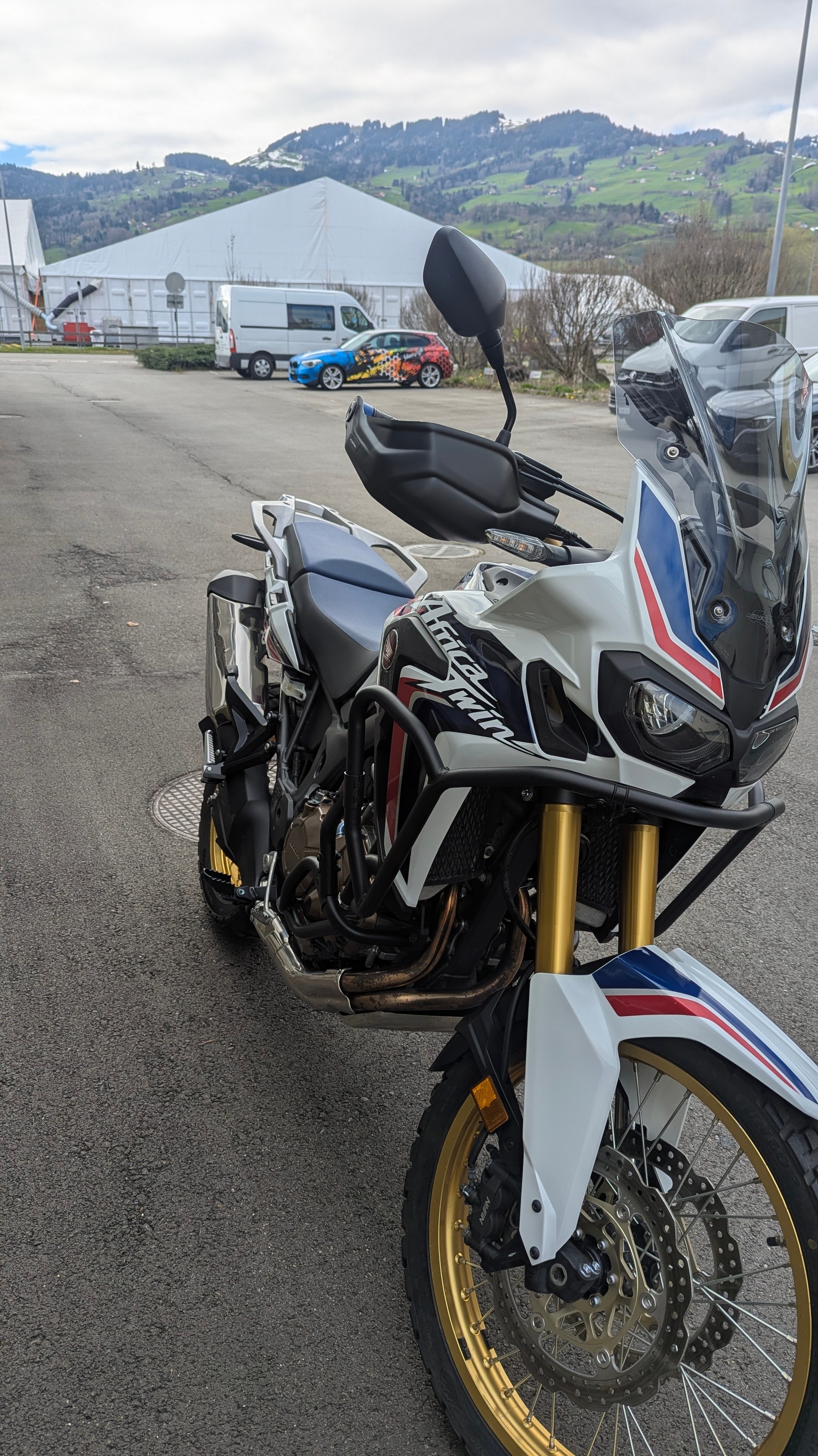 HONDA CRF 1000A Africa Twin-image-3