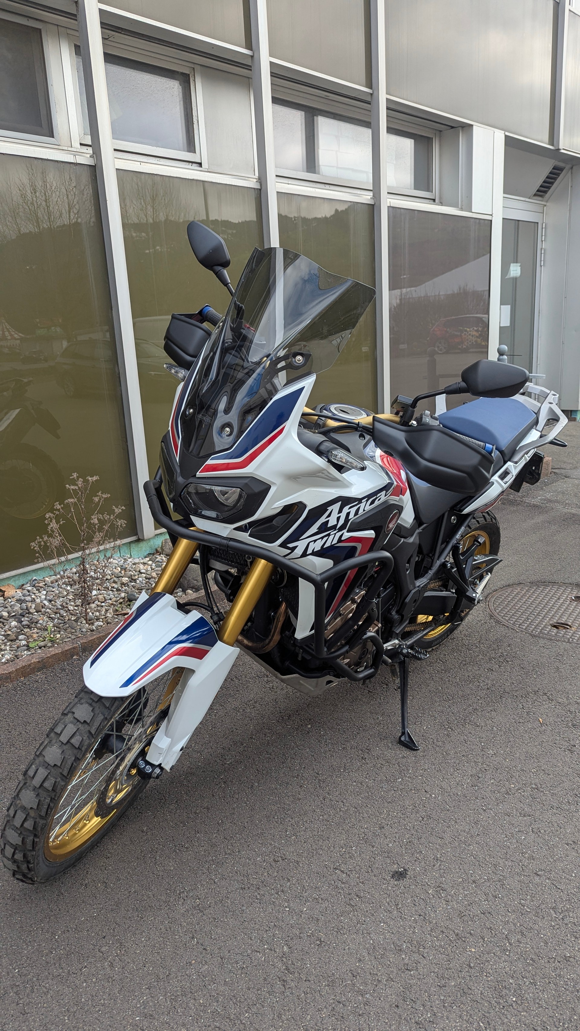 HONDA CRF 1000A Africa Twin-image-7