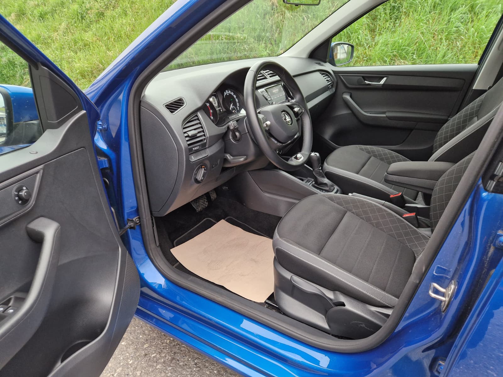 SKODA Fabia Combi 1.0 TSI Ambition DSG-image-6