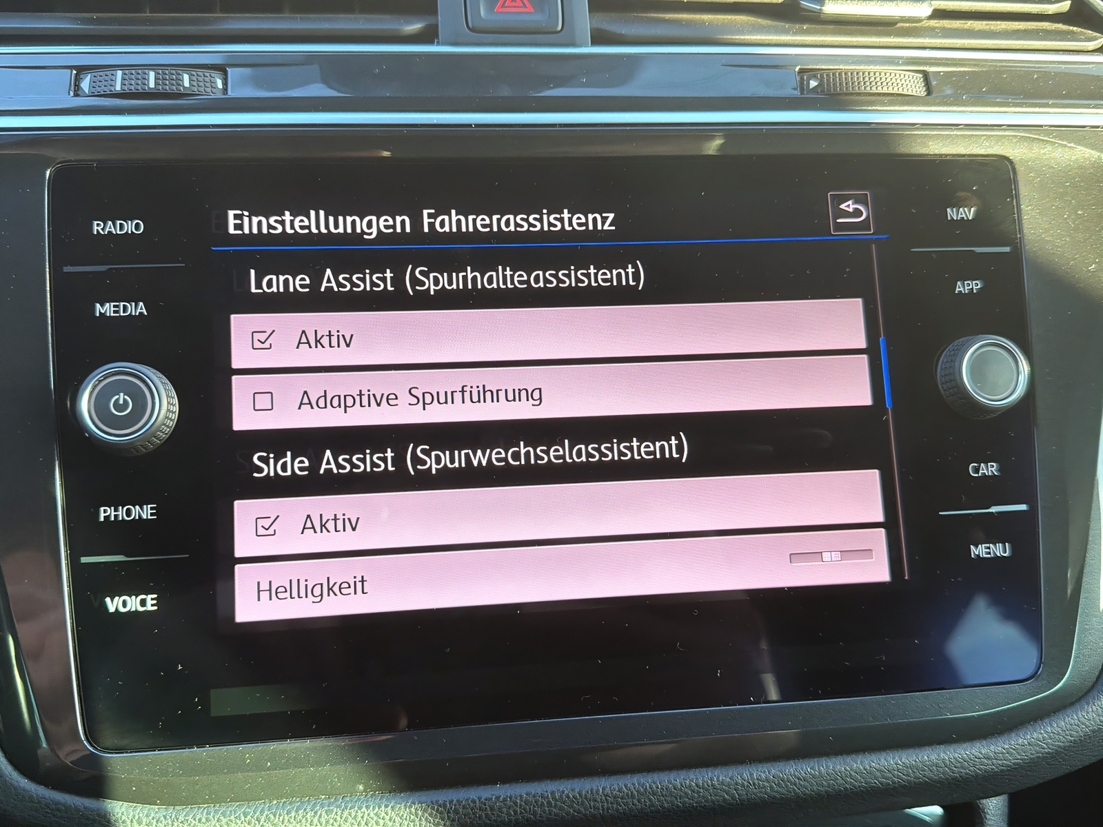 VW Tiguan 2.0TSI Offroad 4M 4Motion DSG-image-21