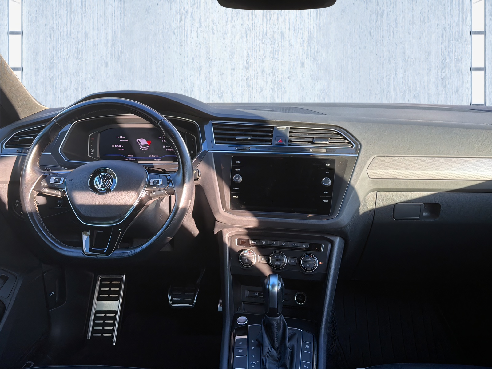 VW Tiguan 2.0TSI Offroad 4M 4Motion DSG-image-14