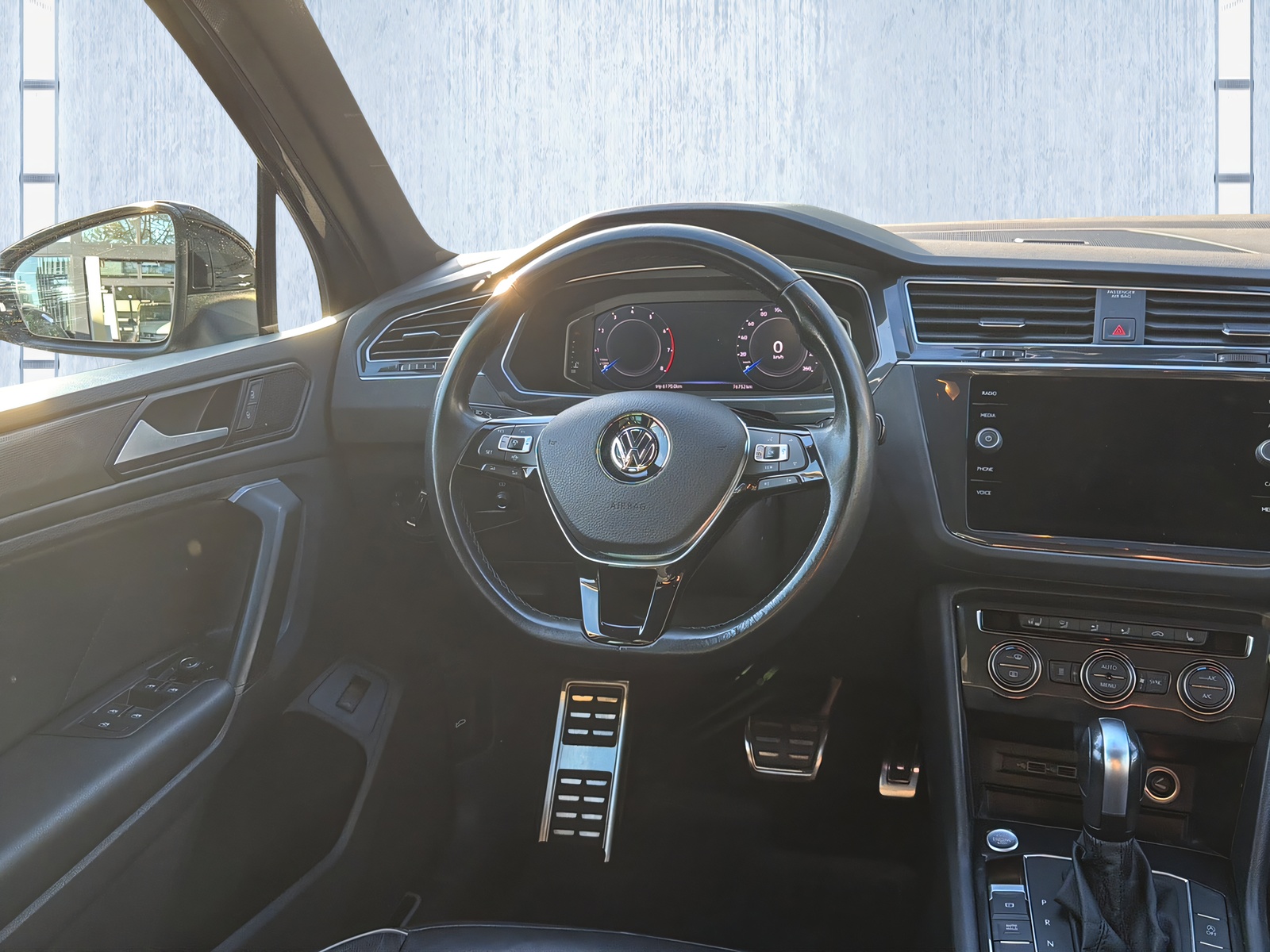 VW Tiguan 2.0TSI Offroad 4M 4Motion DSG-image-11
