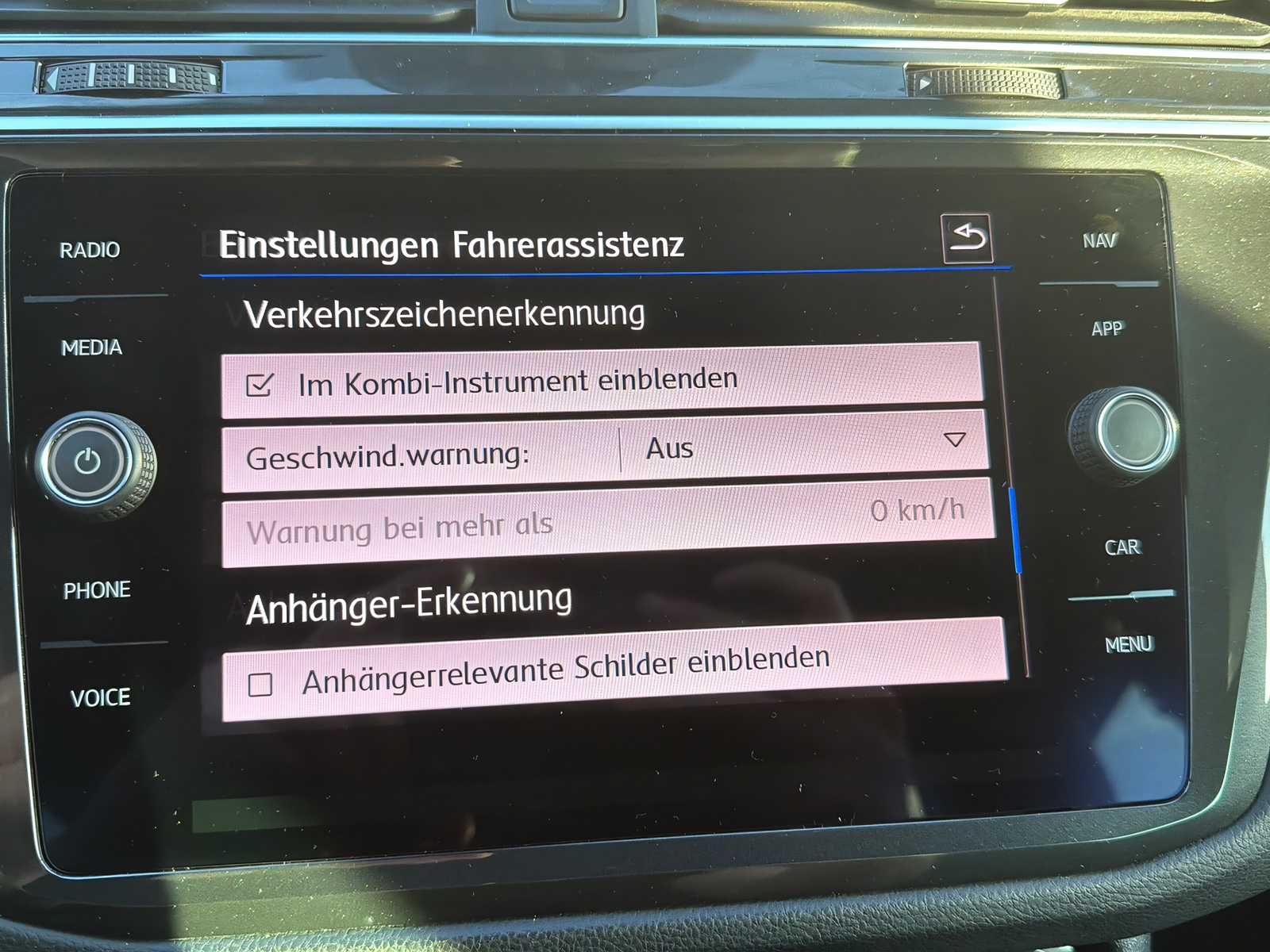 VW Tiguan 2.0TSI Offroad 4M 4Motion DSG-image-22