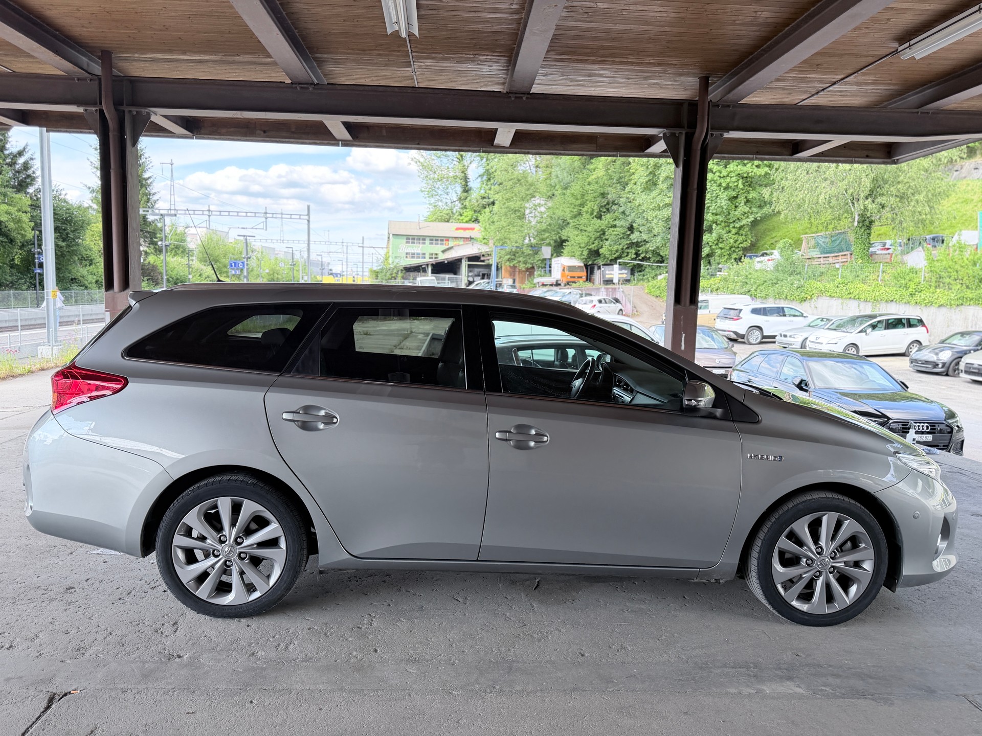 TOYOTA Auris Touring Sports 1.8 16V HSD Linea Luna-image-6