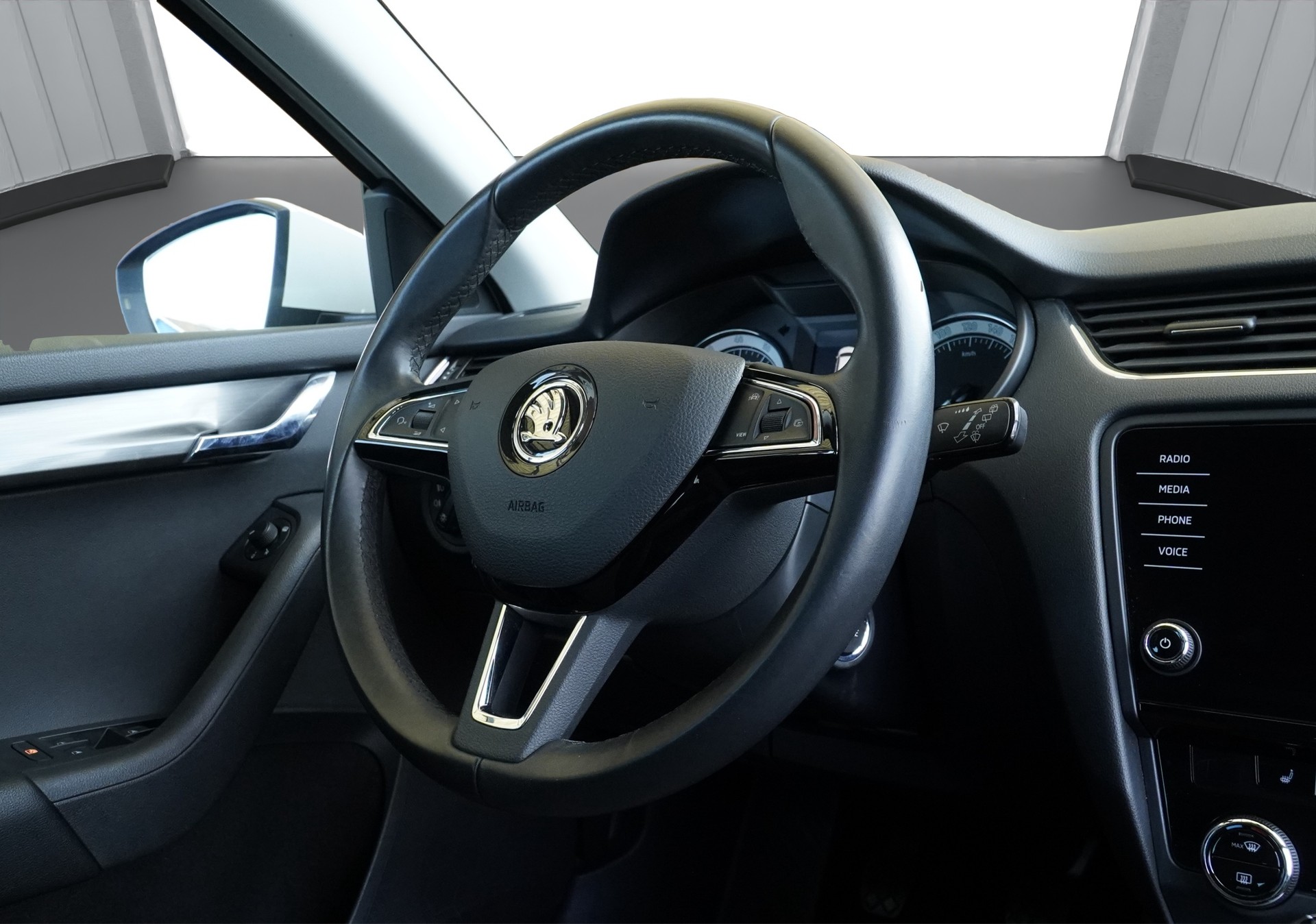 SKODA Octavia Combi 1.0 TSI Soleil *CH Fahrzeug & AHK*-image-13
