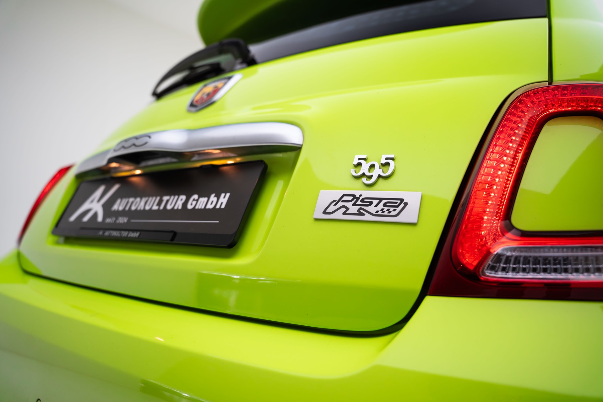 FIAT 595 1.4 16V Turbo Abarth Pista - 70th Anniversary-image-9
