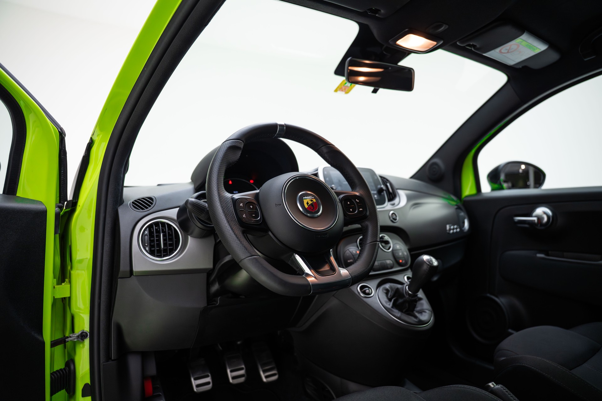 FIAT 595 1.4 16V Turbo Abarth Pista - 70th Anniversary-image-15