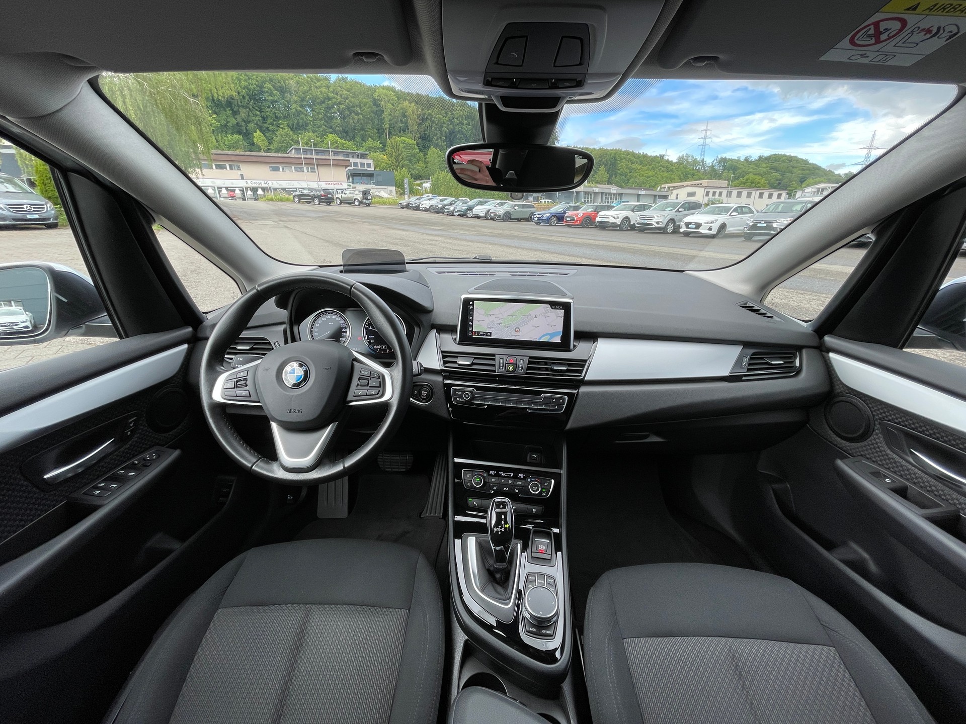 BMW 218i Active Tourer DKG-image-6