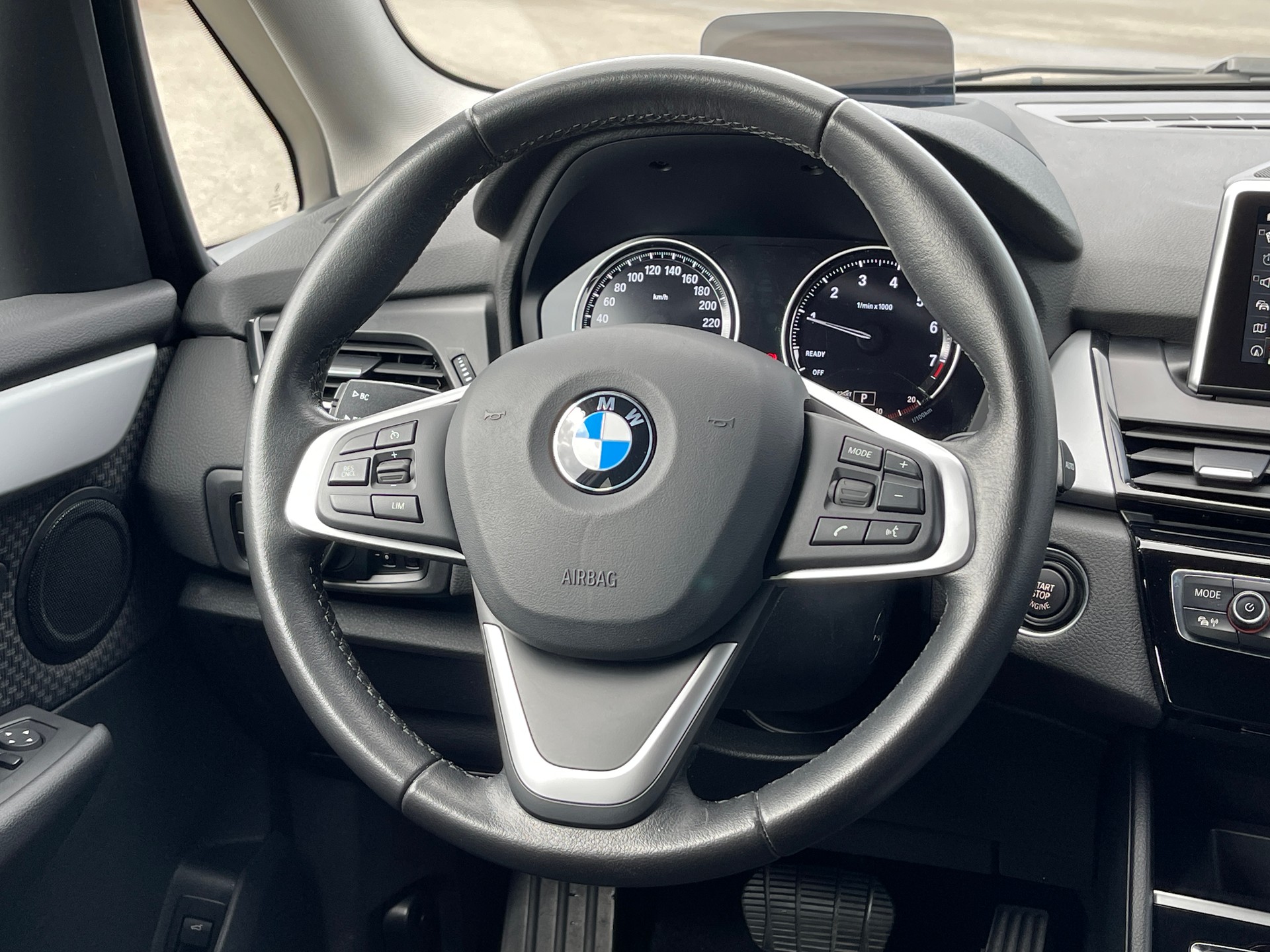 BMW 218i Active Tourer DKG-image-7