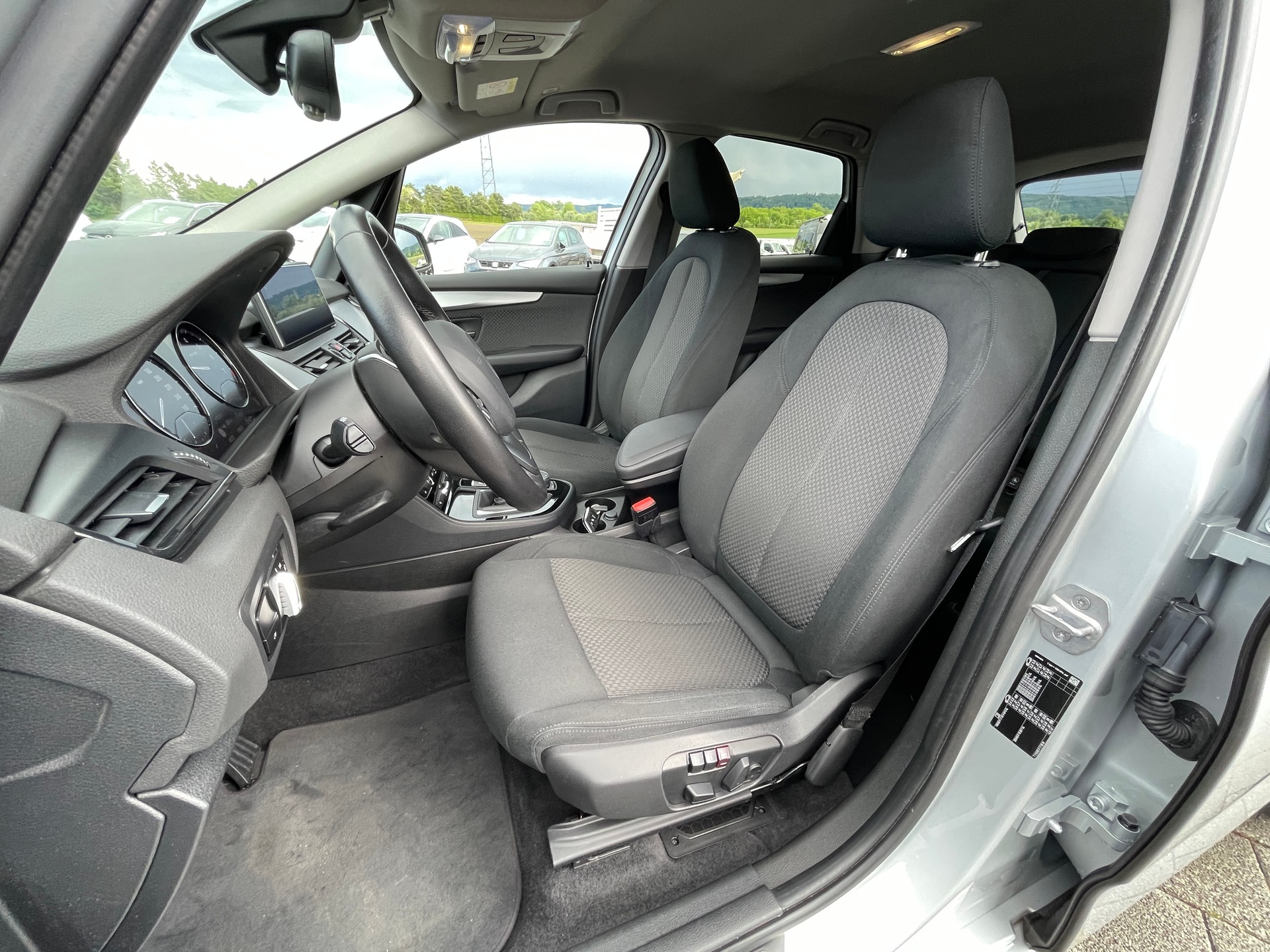 BMW 218i Active Tourer DKG-image-11