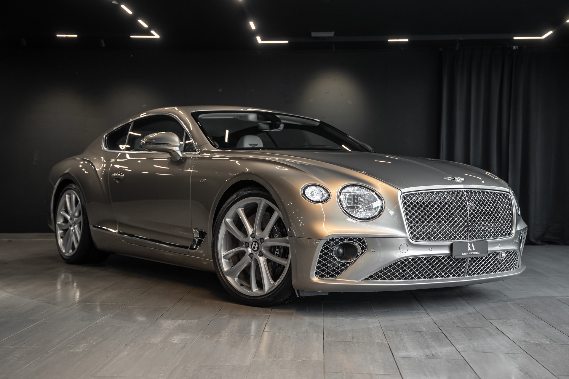 BENTLEY Continental GT 4.0 V8 / CH Auto / Werksgarantie / 8 Fach / Traum Konfiguration /
