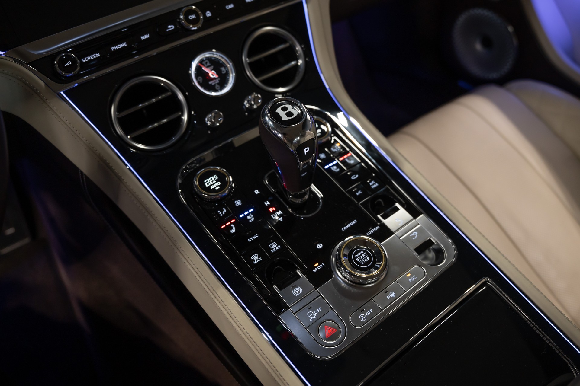 BENTLEY Continental GT 4.0 V8 / CH Auto / Werksgarantie / 8 Fach / Traum Konfiguration /-image-13