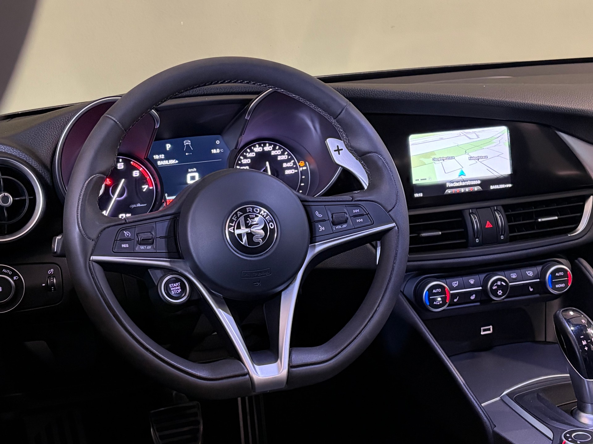 ALFA ROMEO Giulia 2.0 Veloce Q4 Automatic*CH-Fahrzeug*-image-14