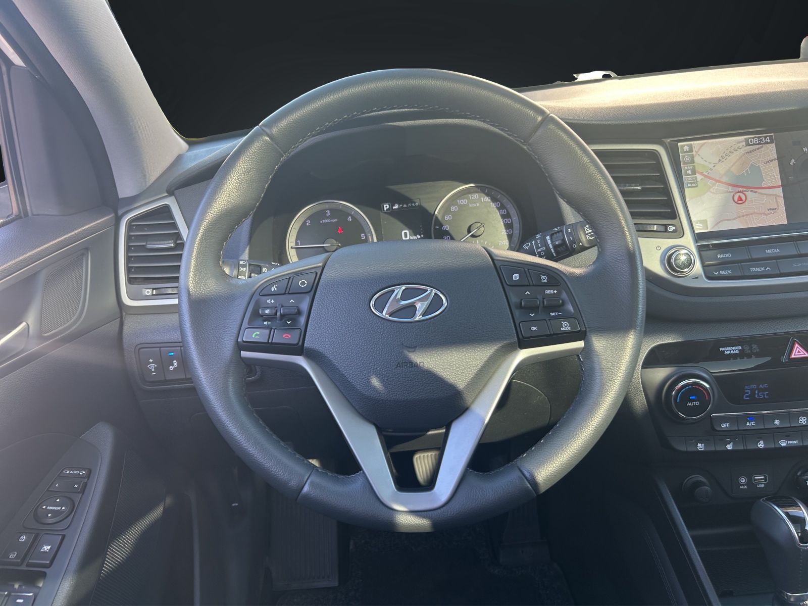 HYUNDAI Tucson 2.0 CRDI Vertex 4WD Automatic-image-15