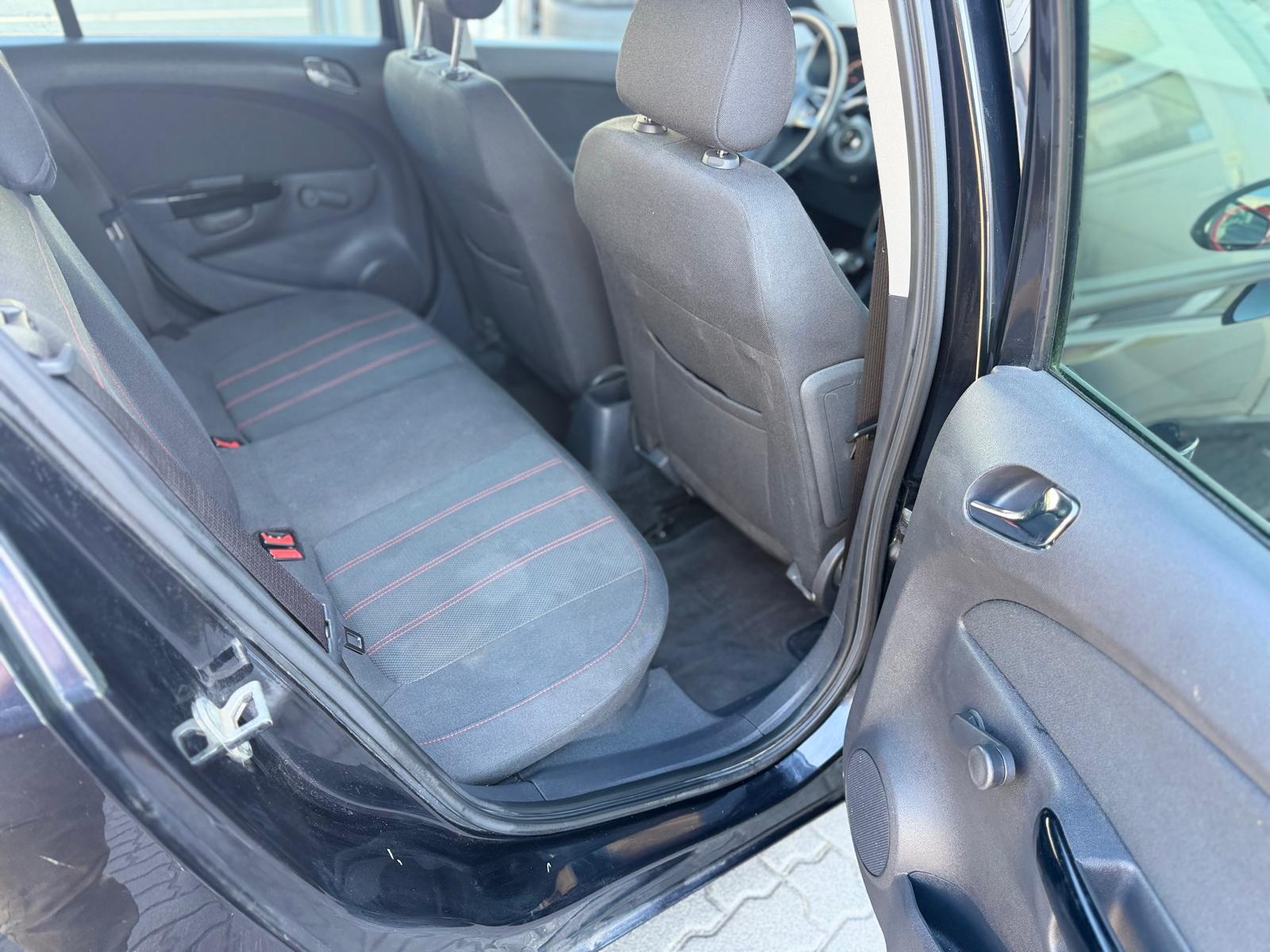 OPEL Corsa 1.4 TP Color Edition-image-12
