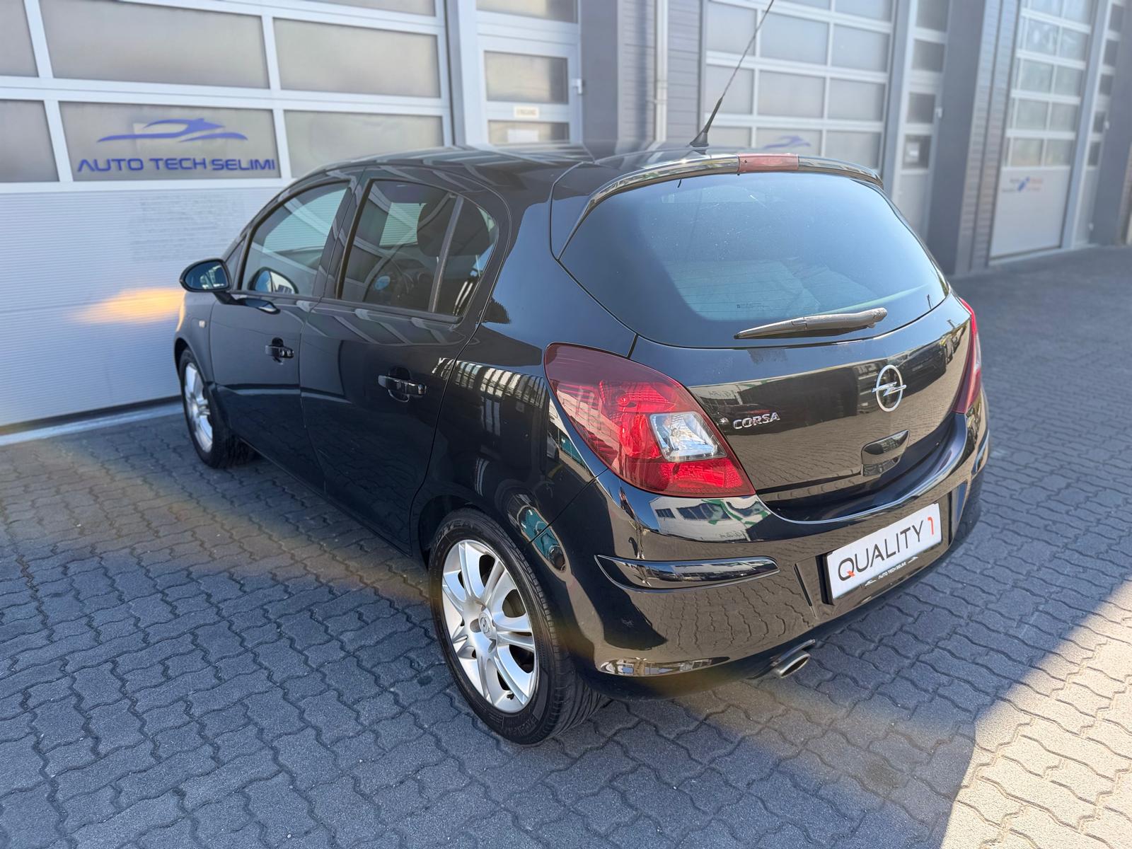 OPEL Corsa 1.4 TP Color Edition-image-6
