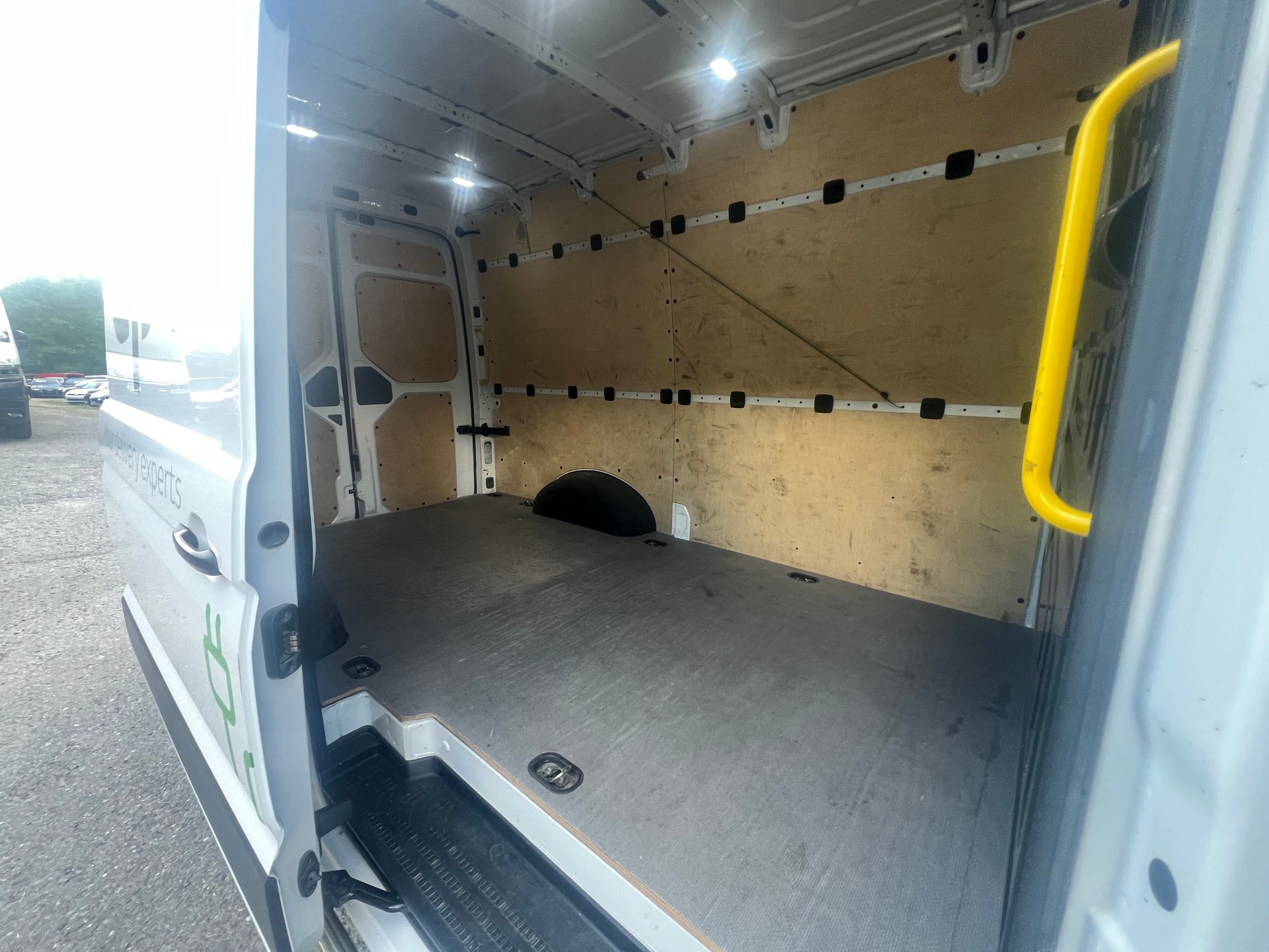 VW e-Crafter 35-image-9
