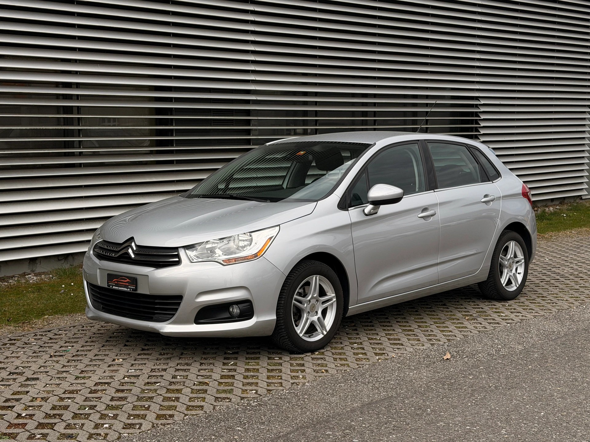 CITROEN C4 Berline 1.6 e-HDi Exclusive EGS6-image-1