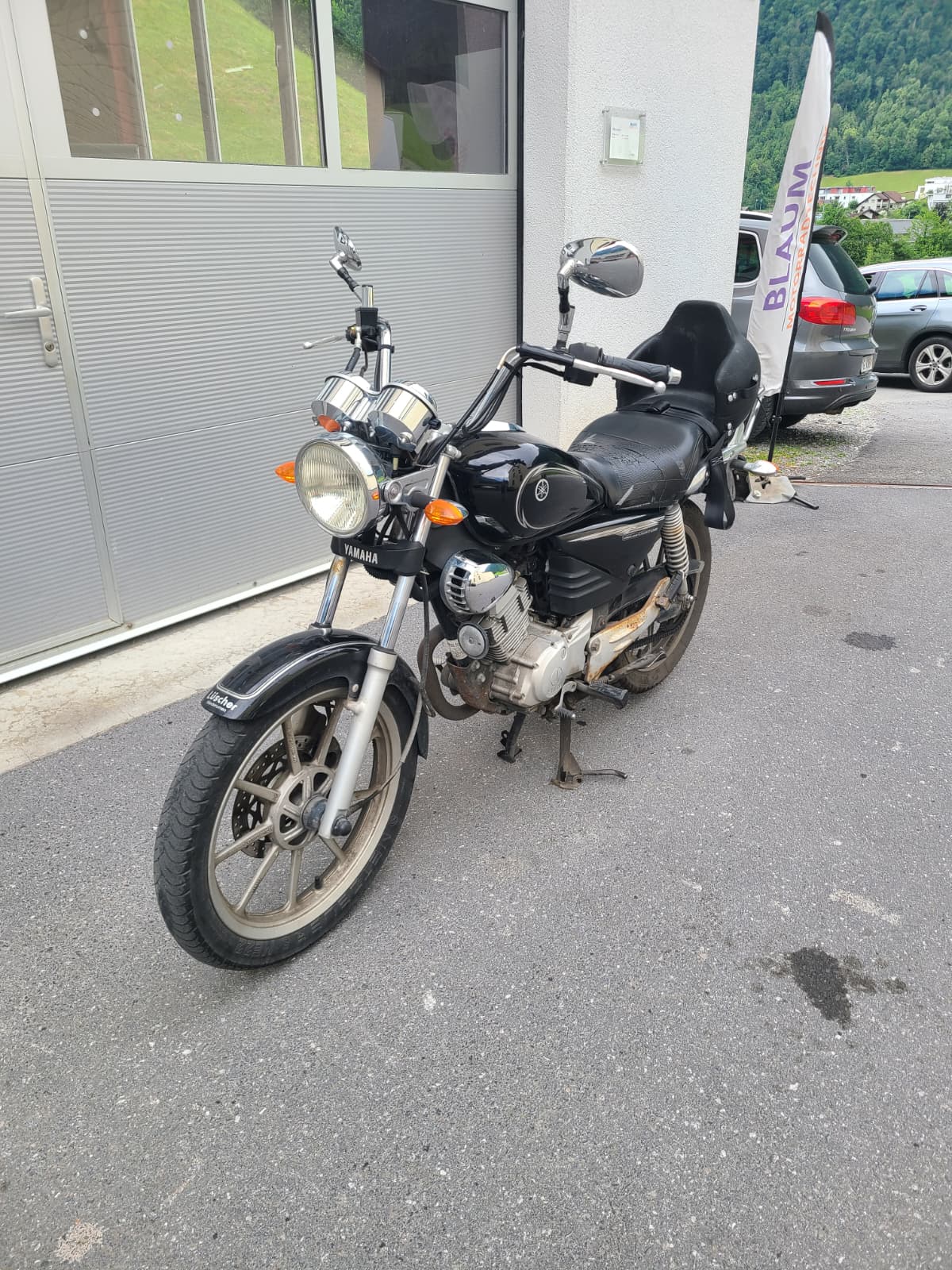 YAMAHA YBR 125 Custom-image-0