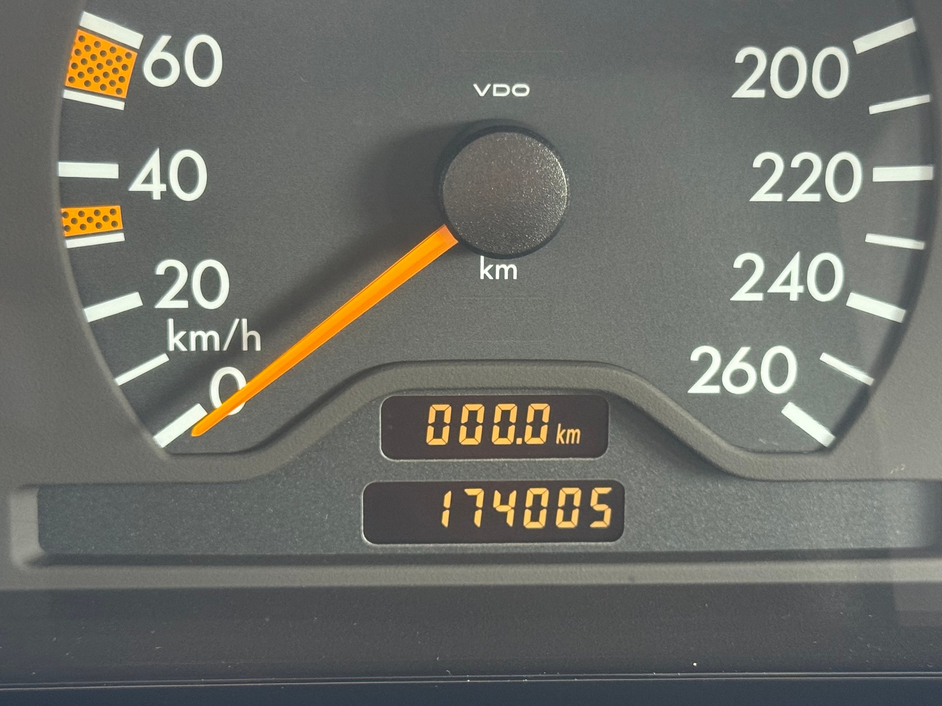 MERCEDES-BENZ C 240 Esprit-image-15