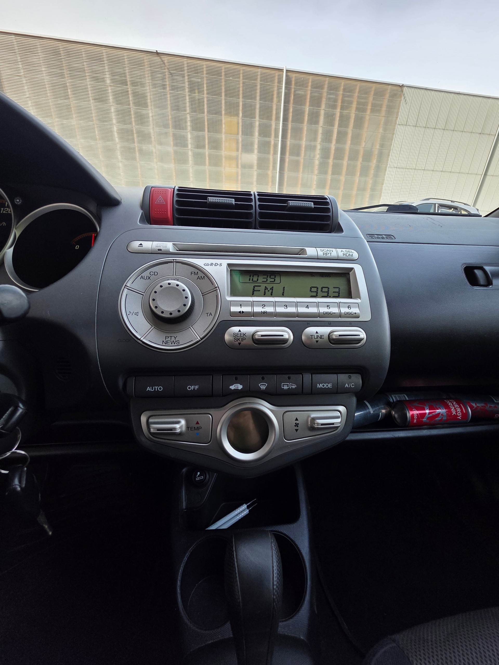 HONDA Jazz 1.4i Automatic-image-8