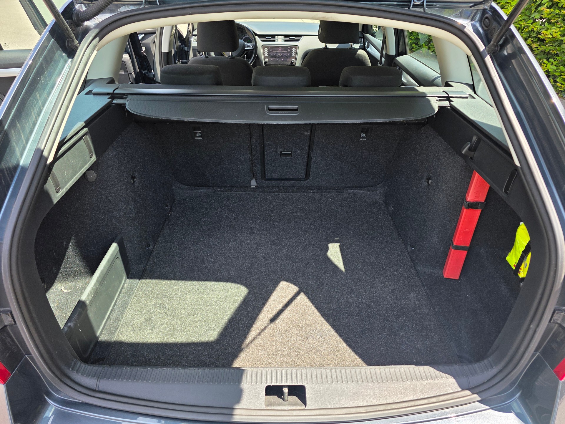SKODA Octavia Combi 2.0 TDI Style 4x4-image-10