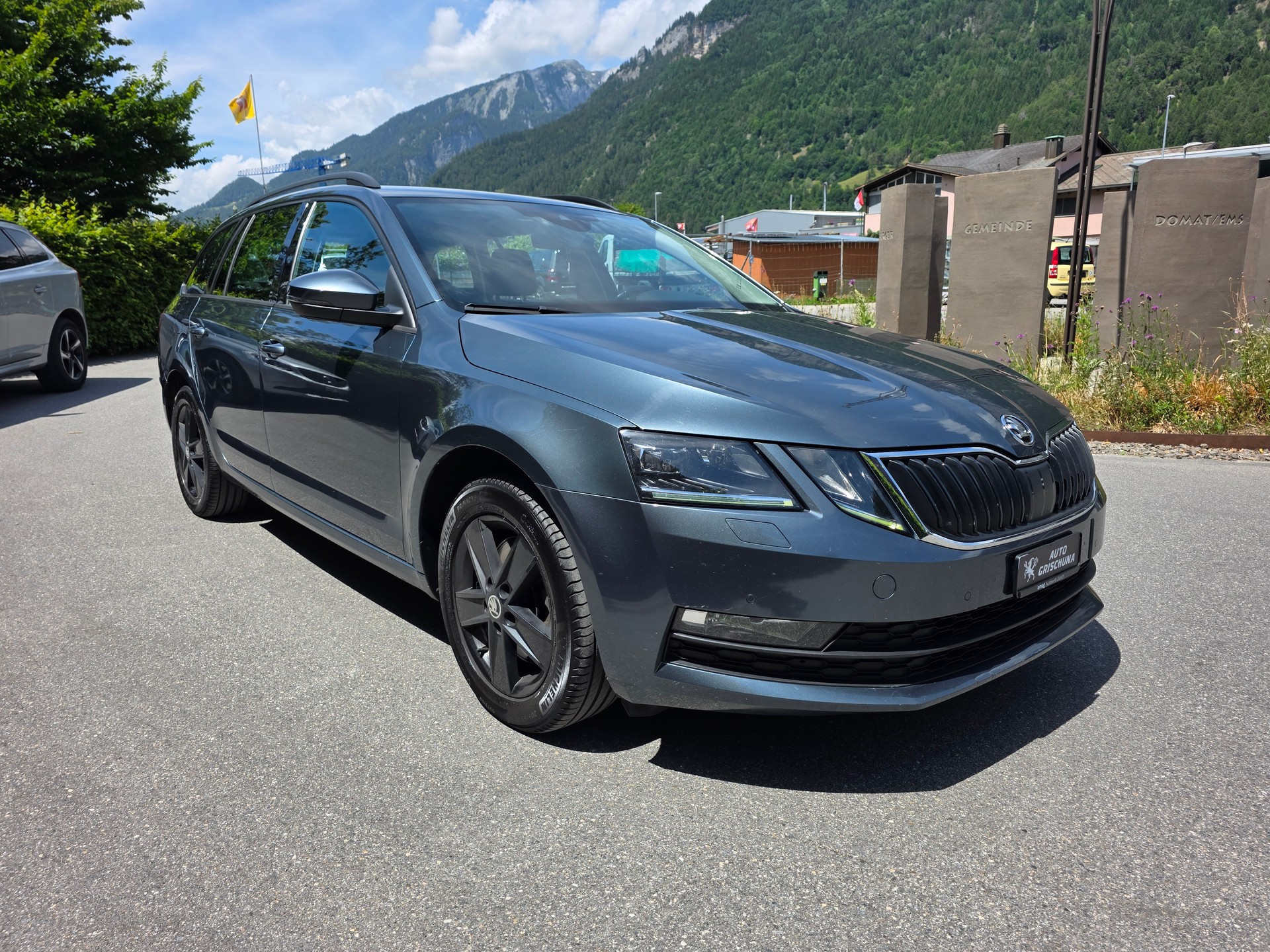 SKODA Octavia Combi 2.0 TDI Style 4x4-image-6