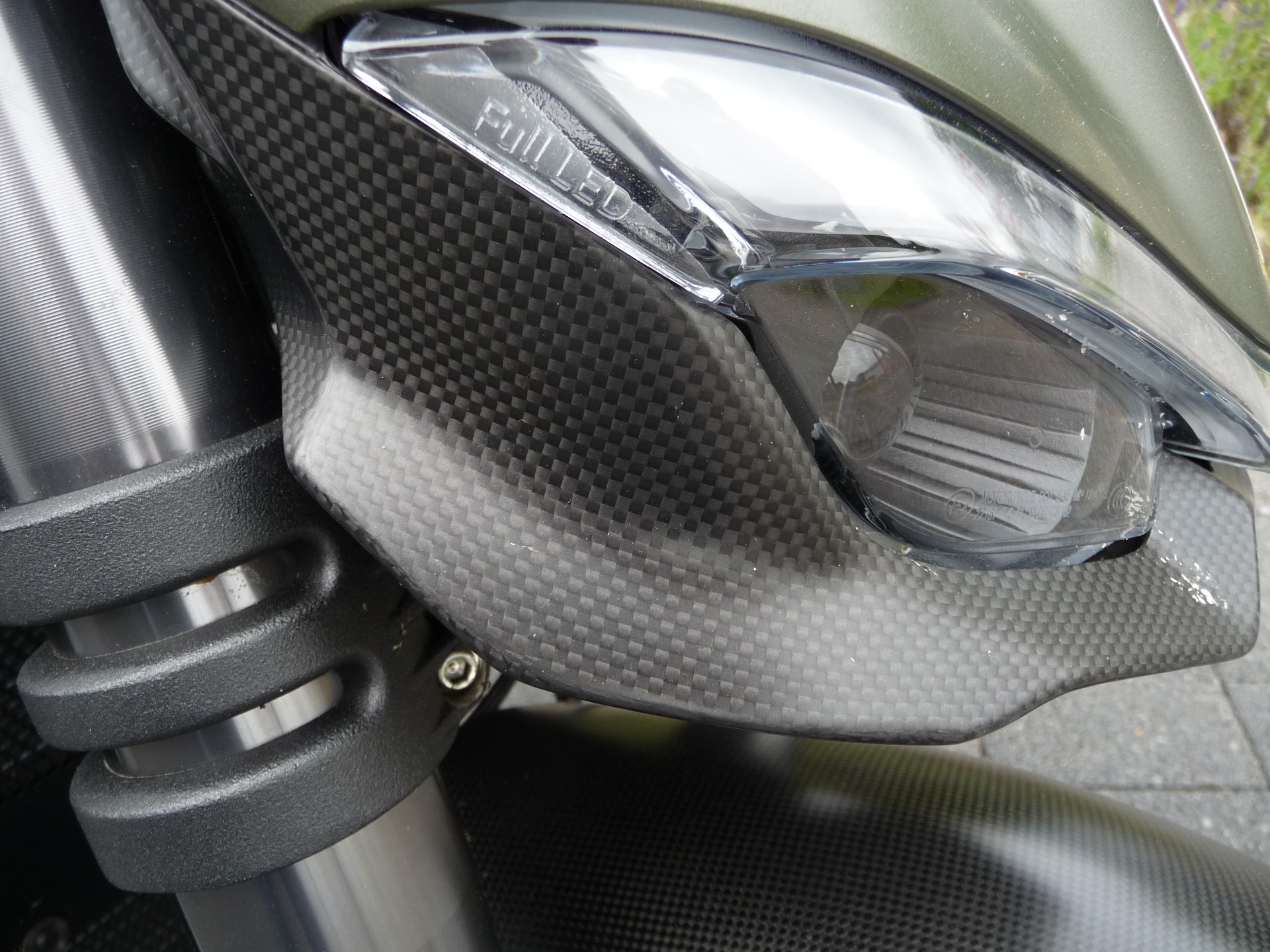 DUCATI Streetfighter V2-image-4