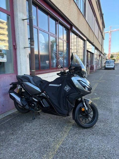 HONDA ADV 350-image-8