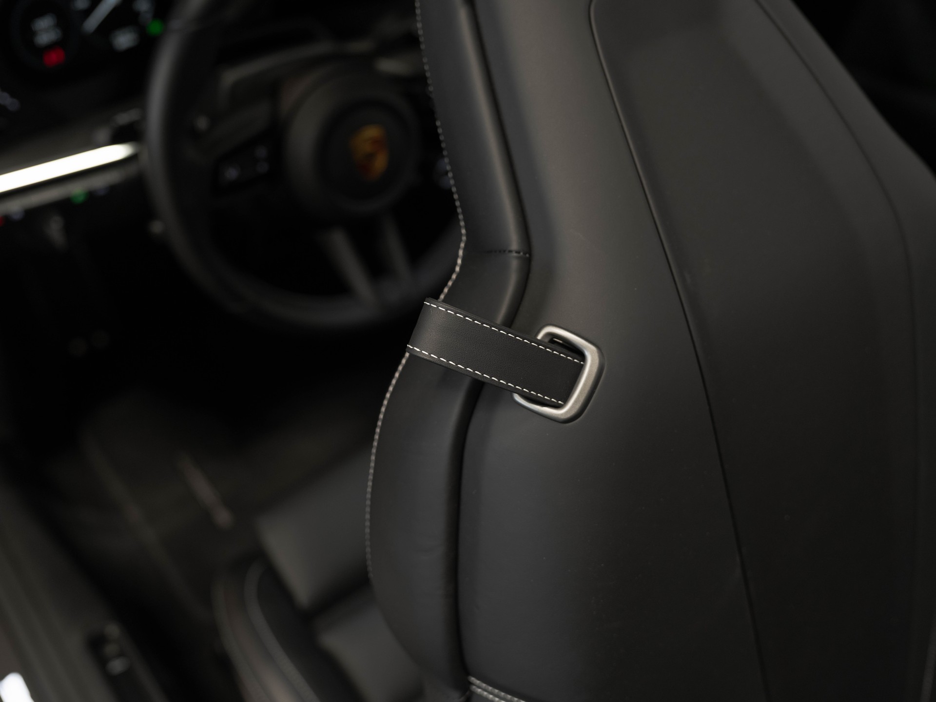 PORSCHE 911 Turbo S Cabriolet PDK-image-31