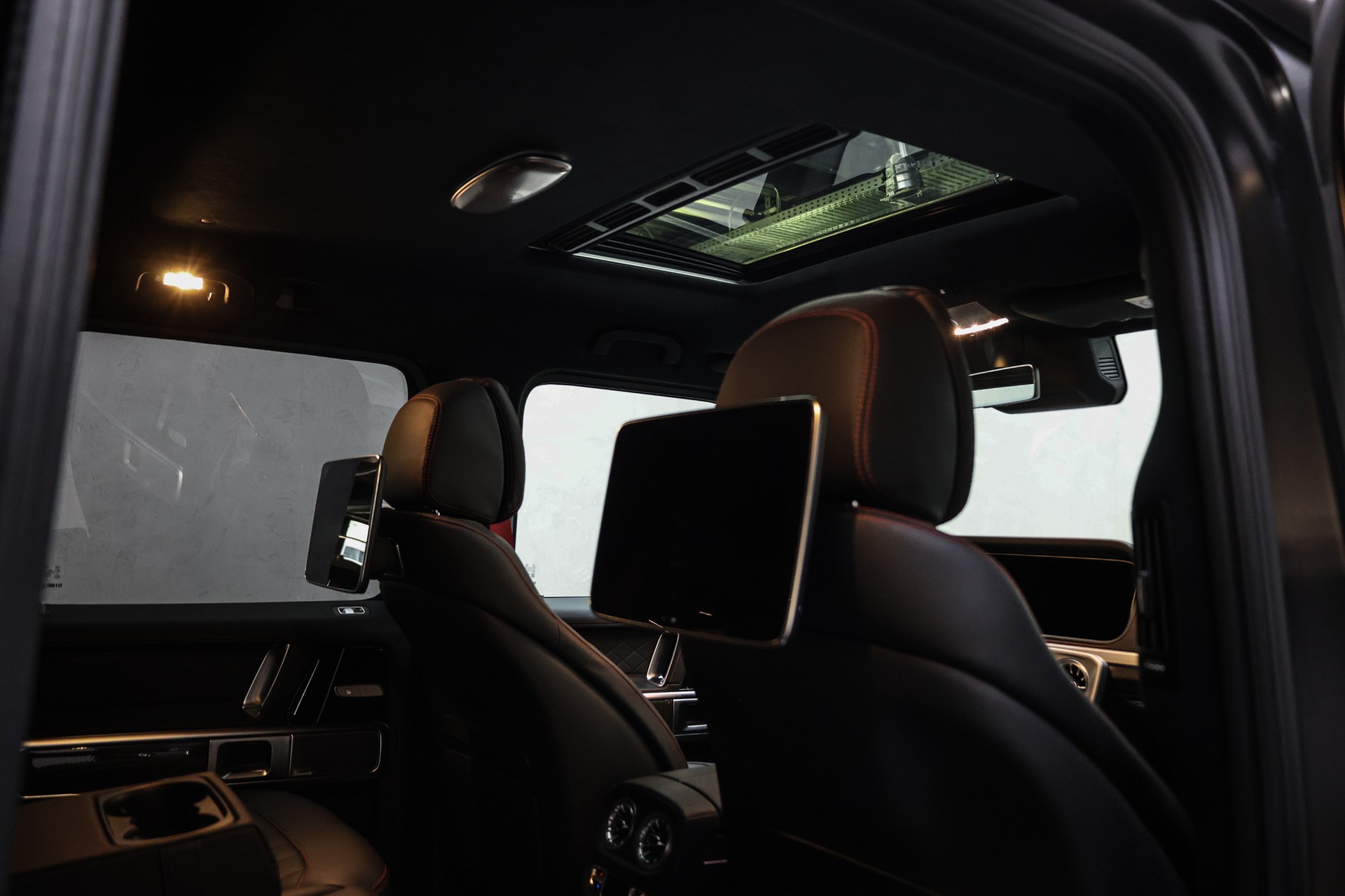 MERCEDES-BENZ G 63 AMG Manufaktur-image-24