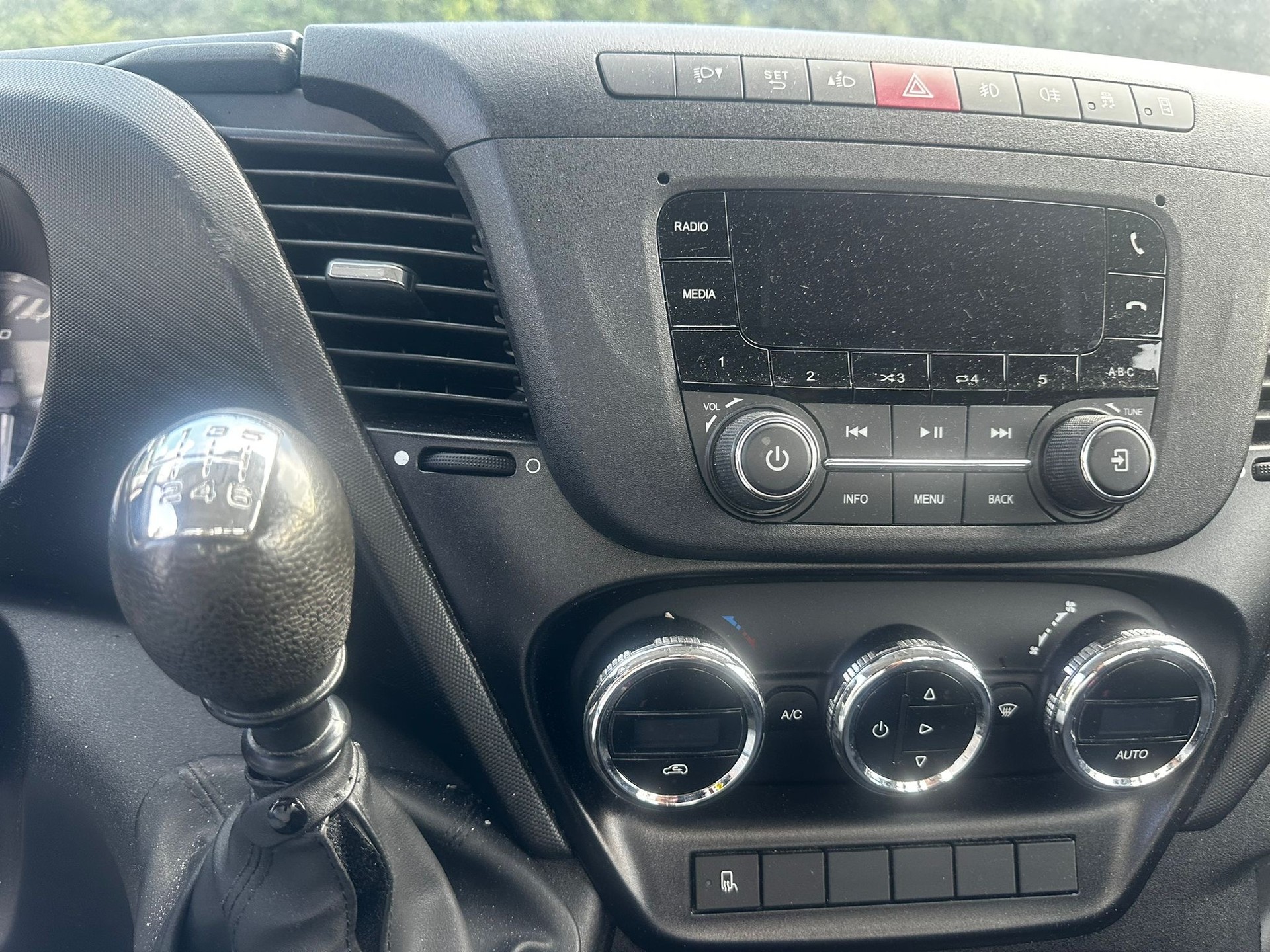 IVECO 35 S16-image-6