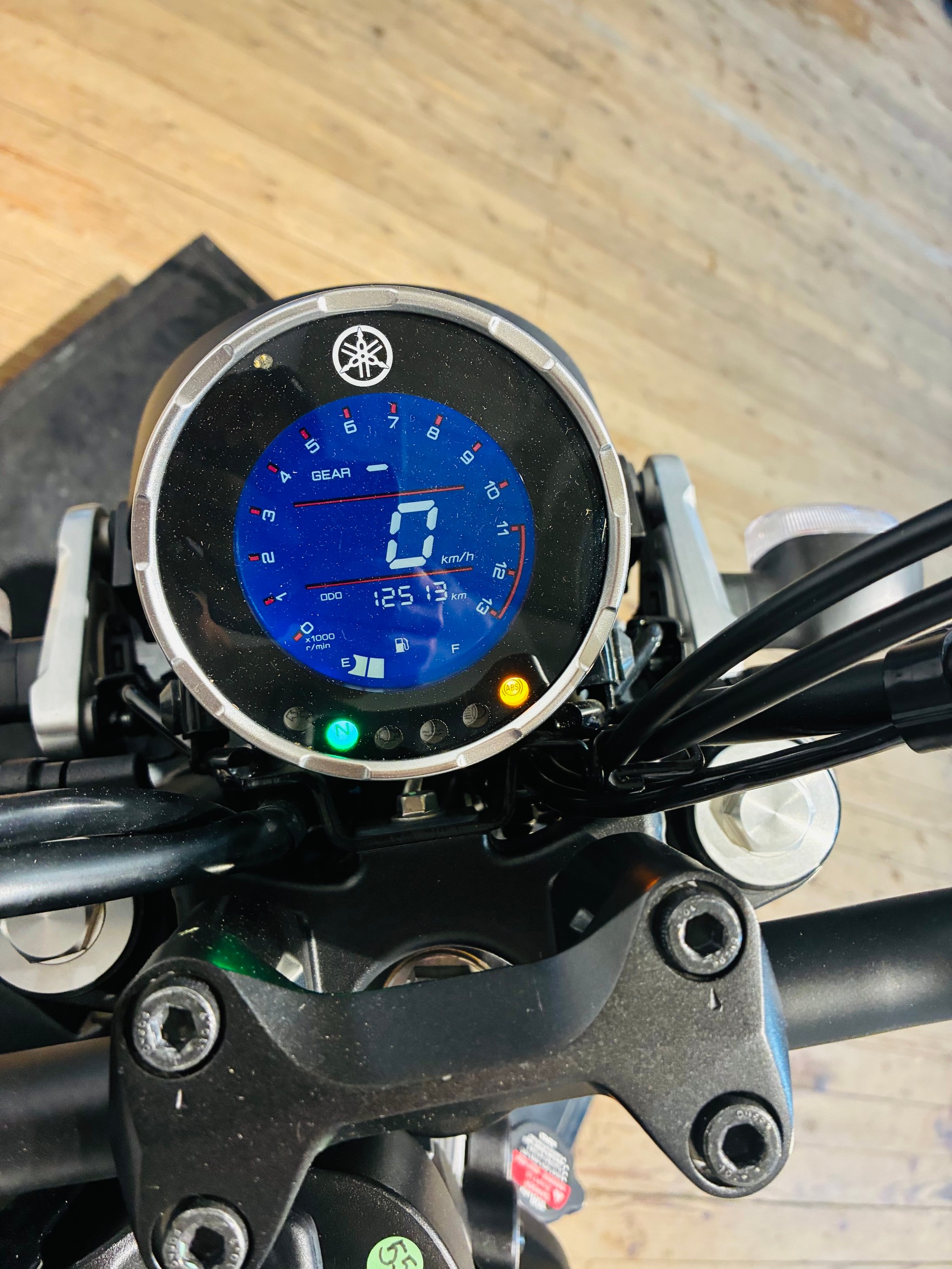 YAMAHA XSR 125-image-9