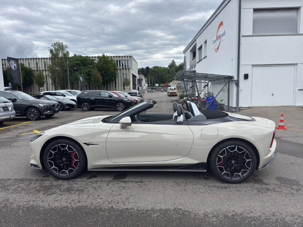 MG Cyberster 77kWh-image-11