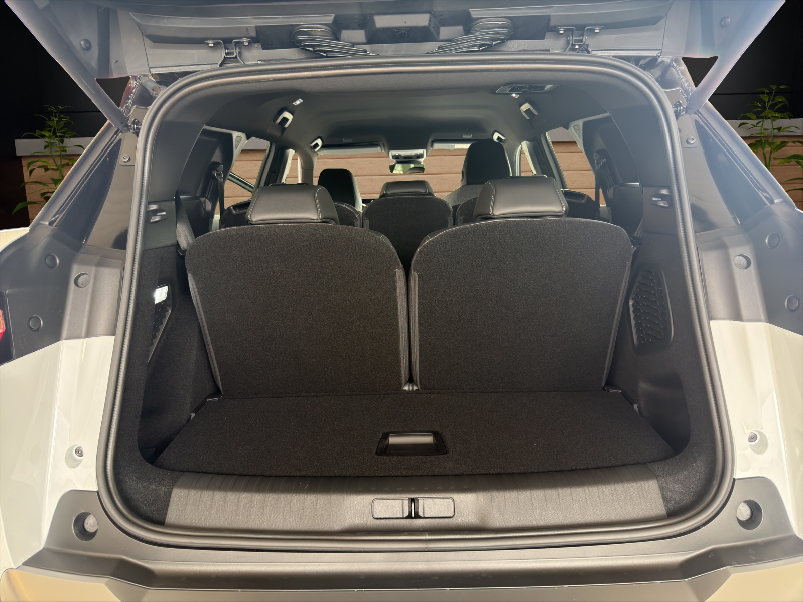 PEUGEOT 5008 145 e-DCS6 GT-image-8