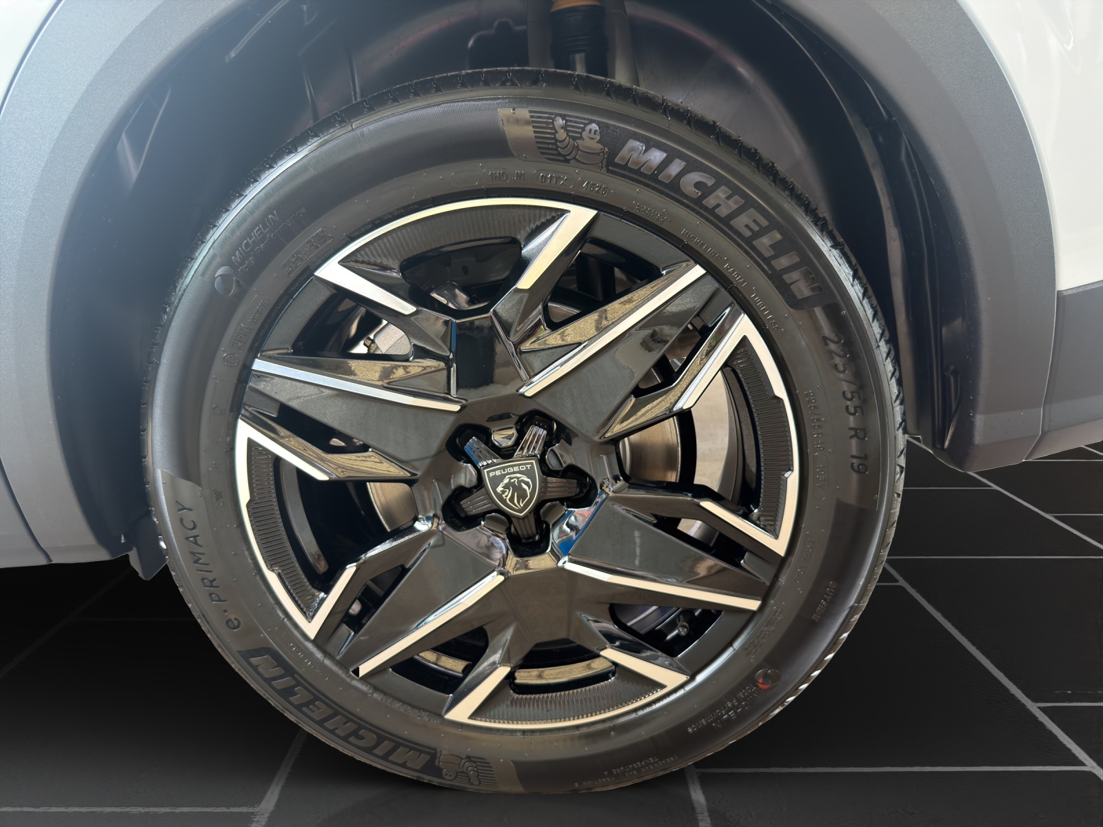 PEUGEOT 5008 145 e-DCS6 GT-image-9