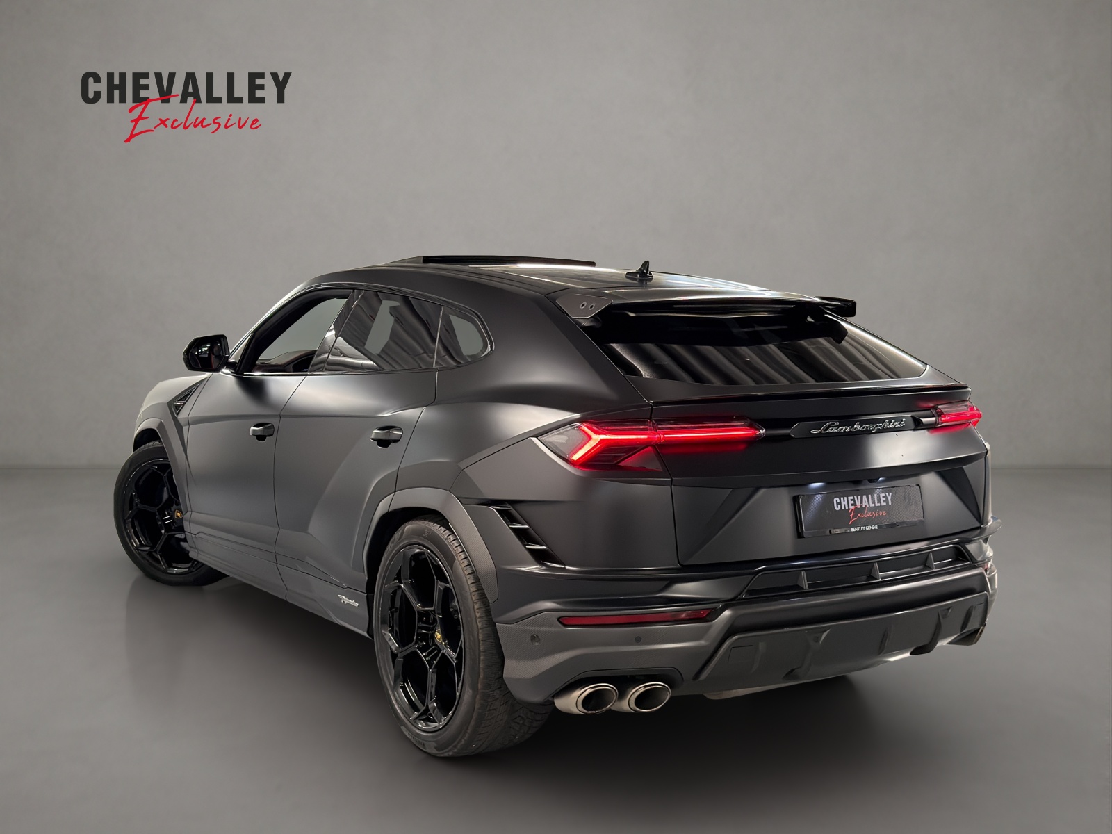 LAMBORGHINI Urus E-Gear Performante-showroom-element-3
