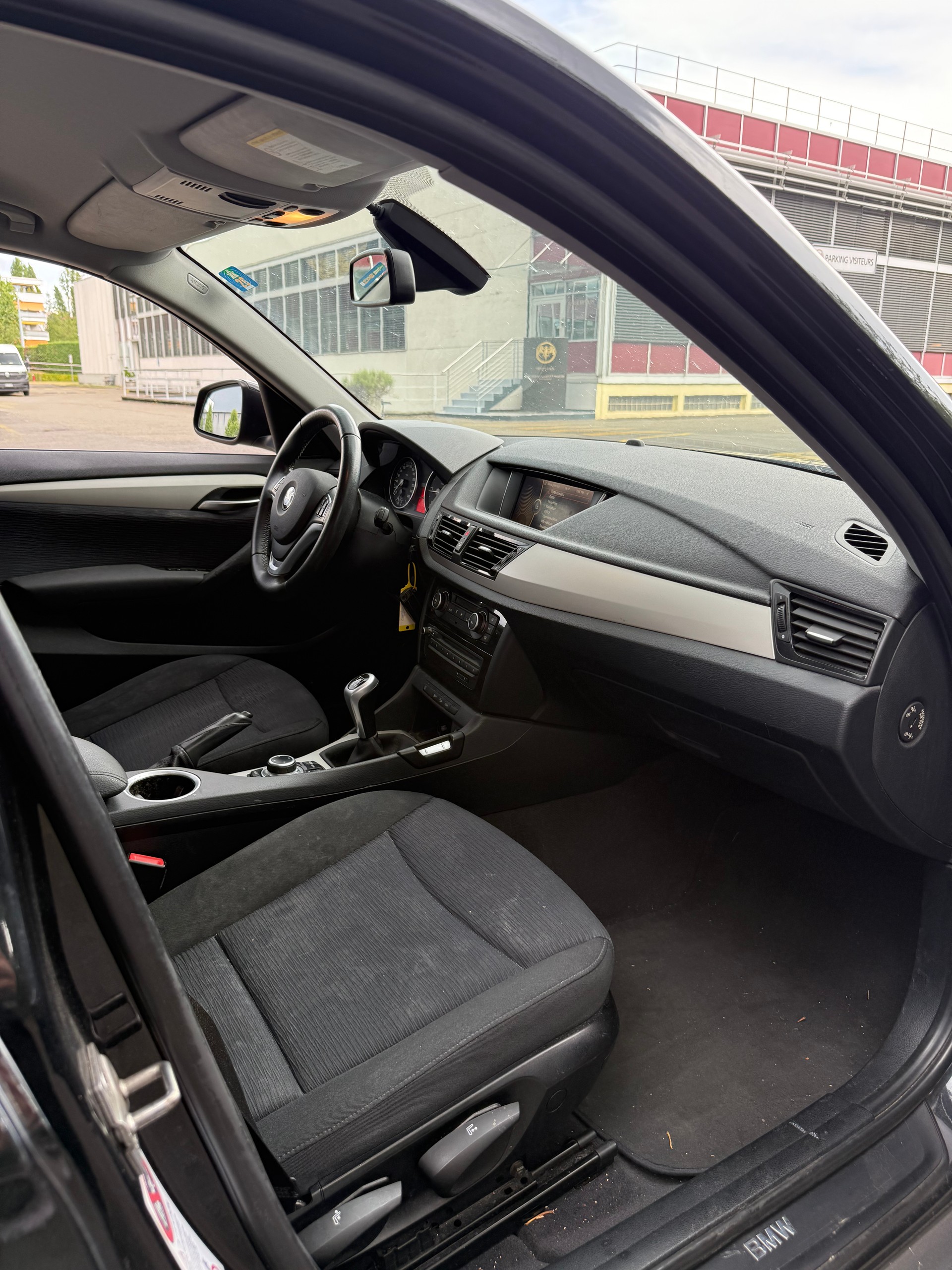 BMW X1 xDrive 18d Sport Line-image-8