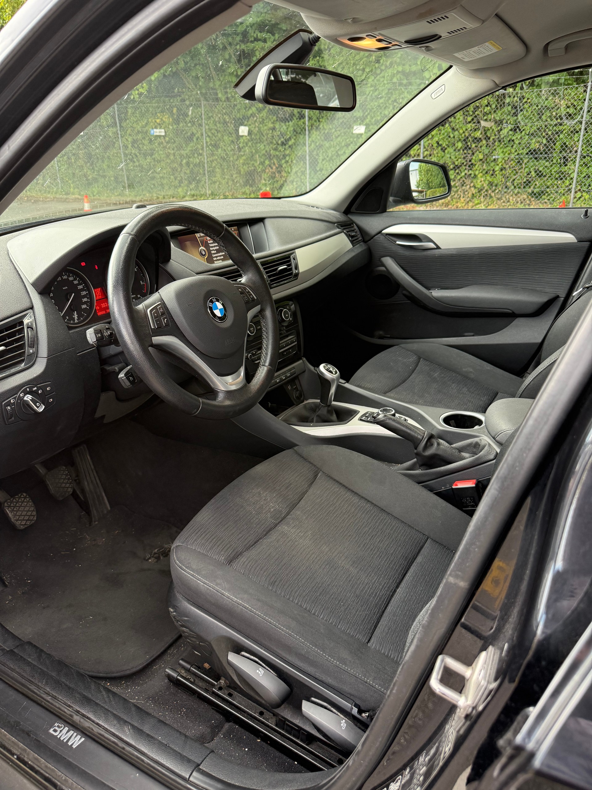 BMW X1 xDrive 18d Sport Line-image-9