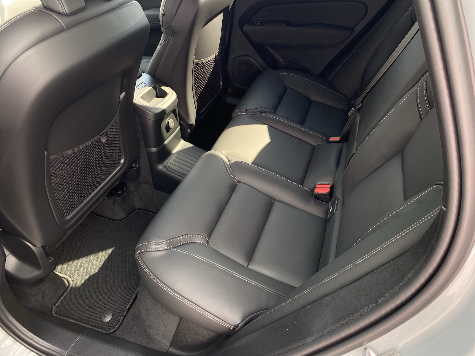 VOLVO XC60 2.0 T8 TE Black Edition eAWD-image-9