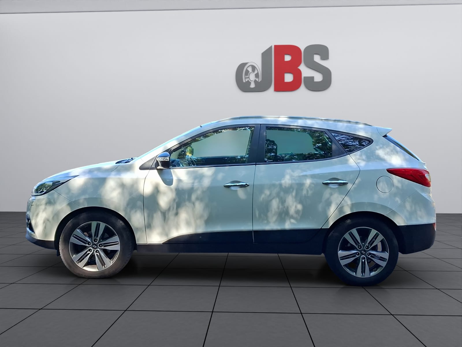 HYUNDAI iX 35 2.0 CRDi Premium 4WD Automatic-showroom-element-3