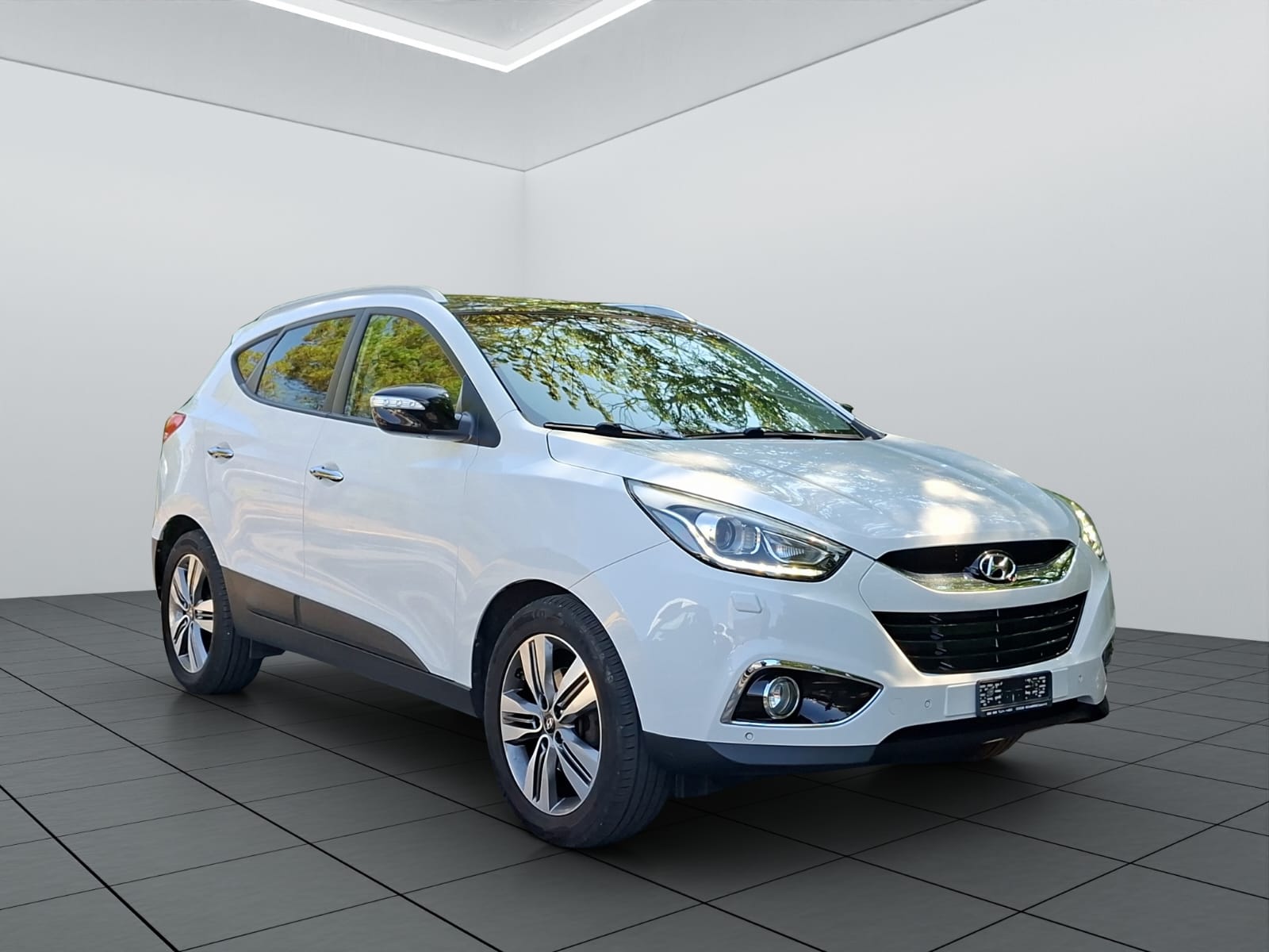 HYUNDAI iX 35 2.0 CRDi Premium 4WD Automatic-showroom-element-2