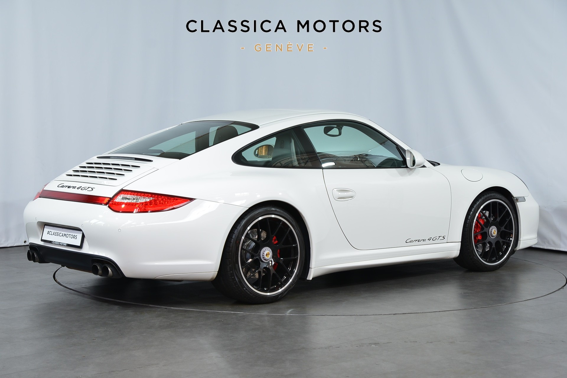 PORSCHE 911 Carrera 4 GTS PDK-showroom-element-3