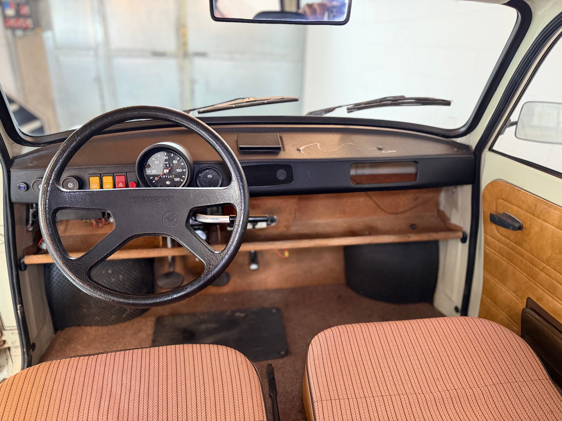 TRABANT 601 S-image-9