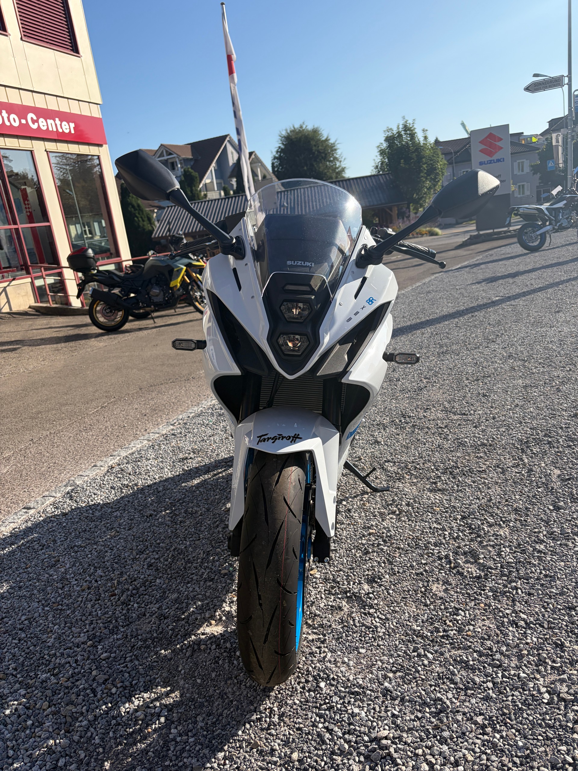 SUZUKI GSX-8R-image-1