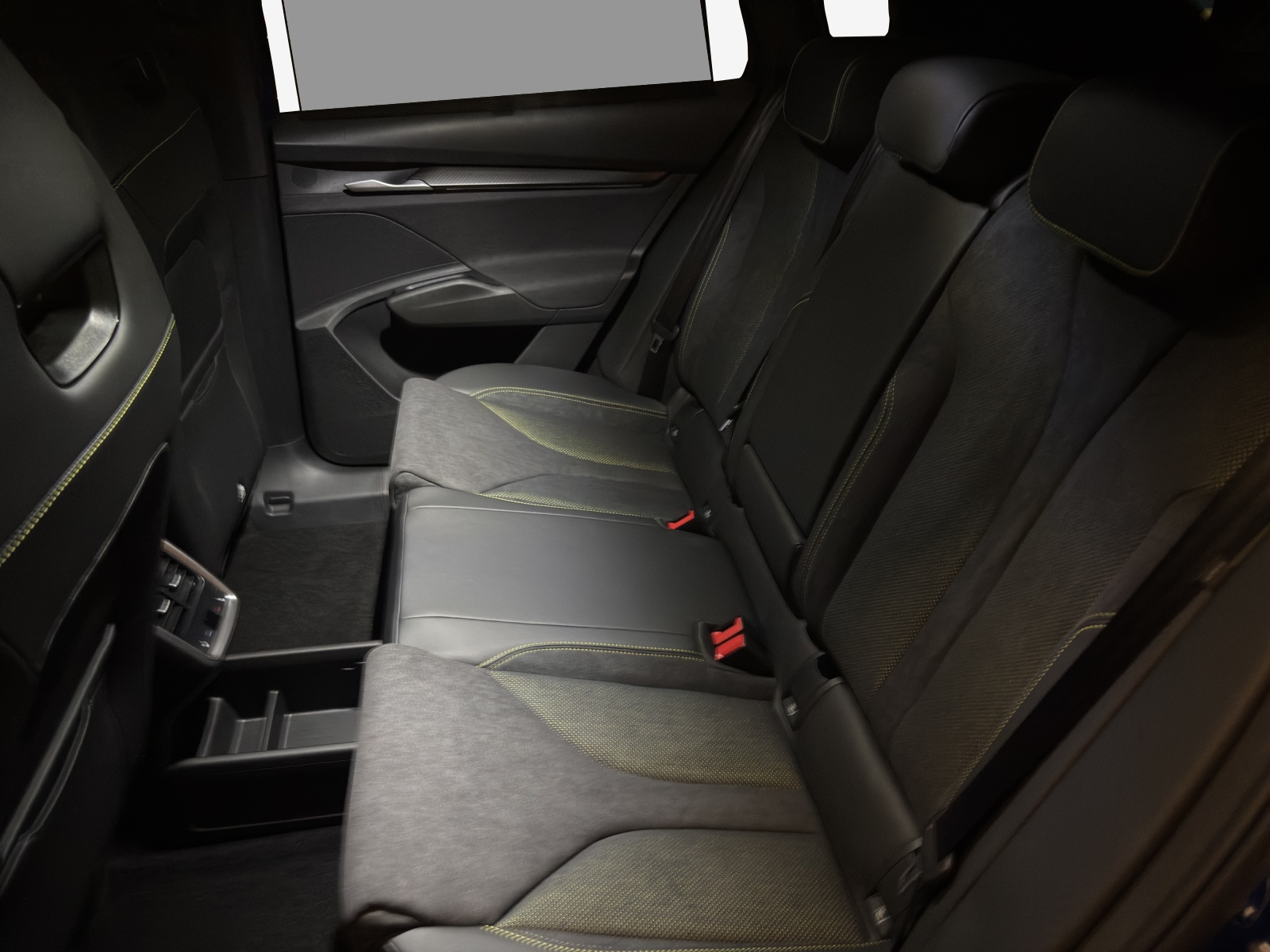 SKODA Elroq RS 4x4-image-11