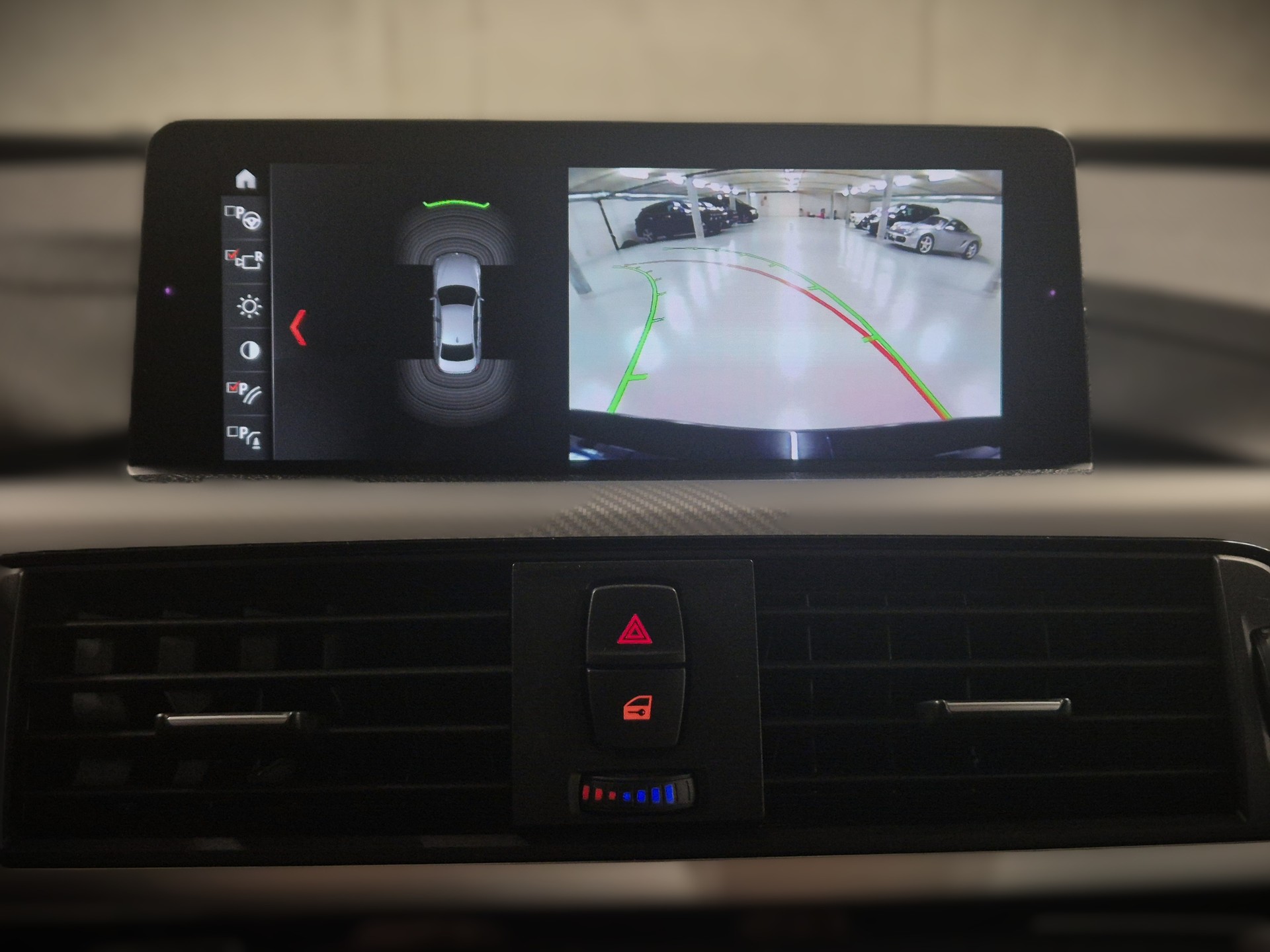 BMW 320d xDrive Edition Sport Line Steptronic-image-17