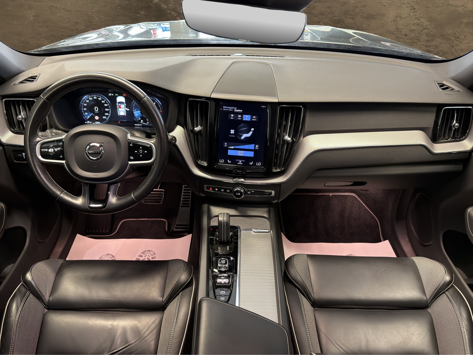 VOLVO XC60 B4 Diesel Mild Hybrid AWD R-Design Geartronic-showroom-element-3